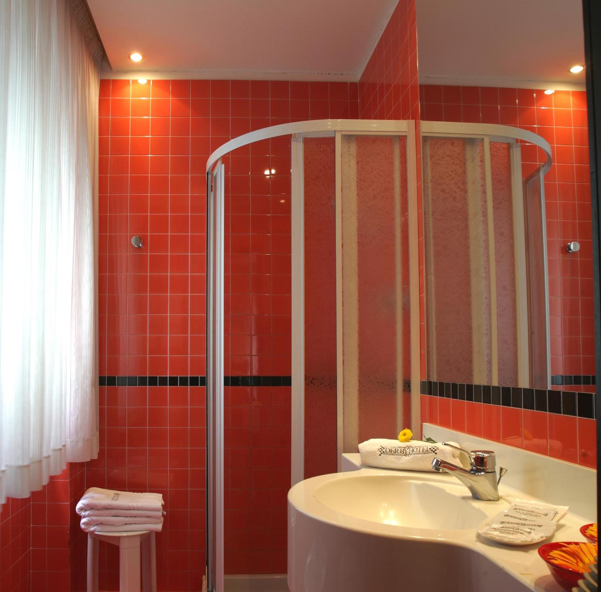 Double or Twin Room with Balcony - Photo 4