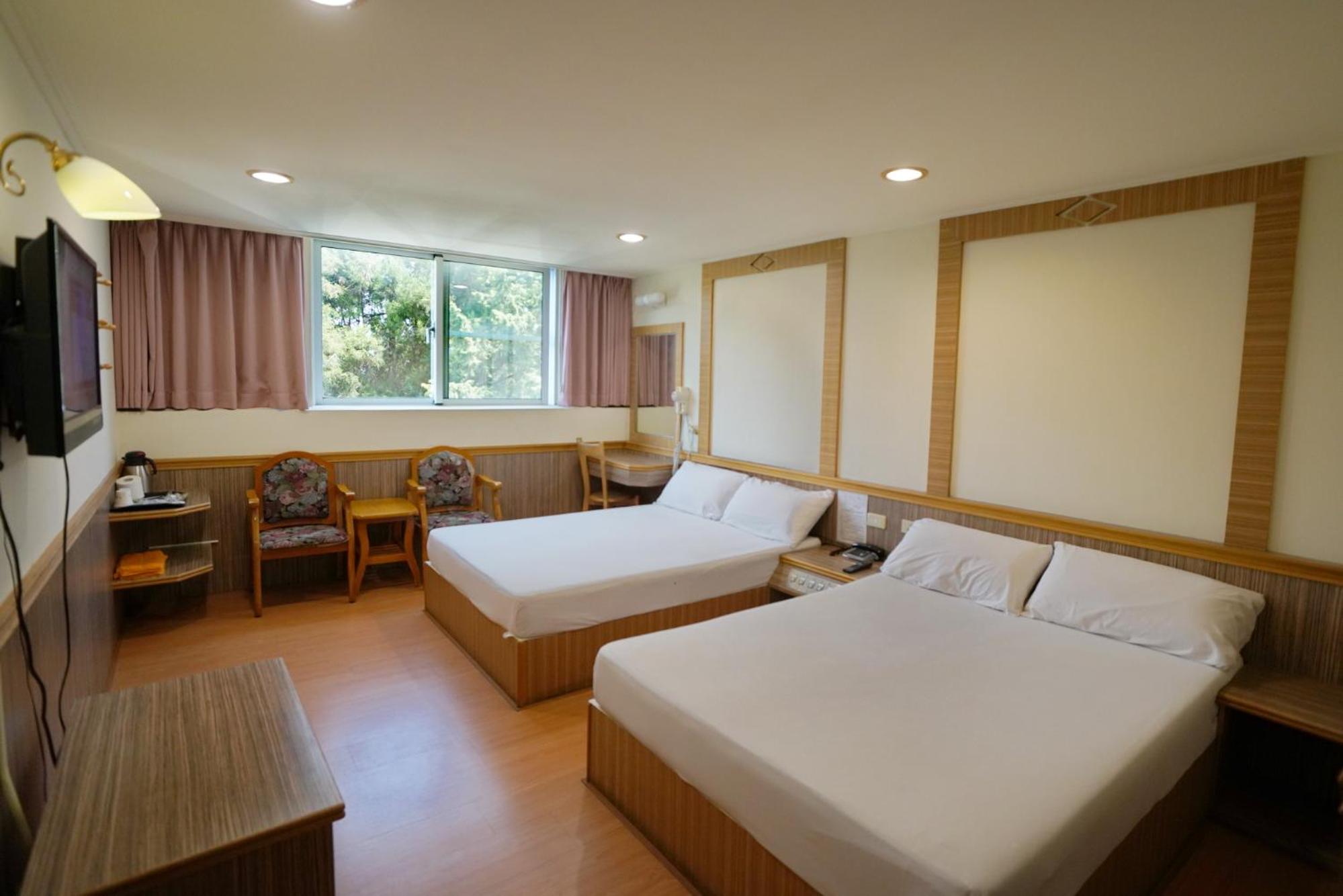 Quadruple Room with Mountain View