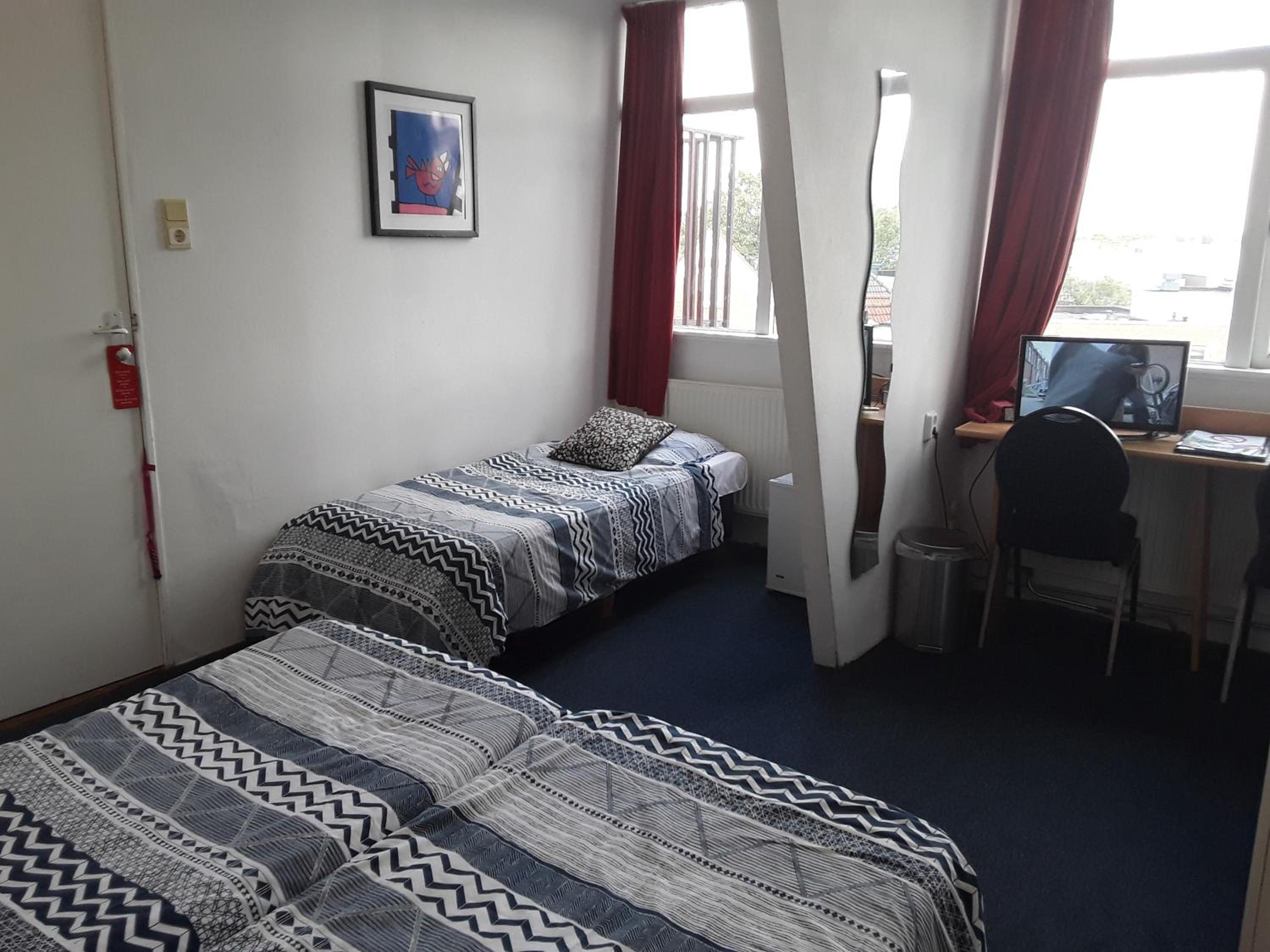 Standard Triple Room - Photo 28