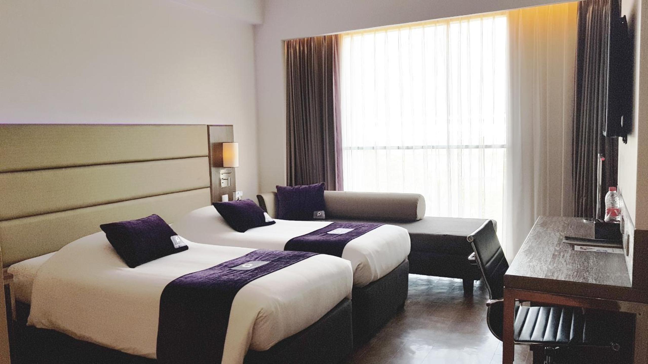 Twin Premier Large Room
