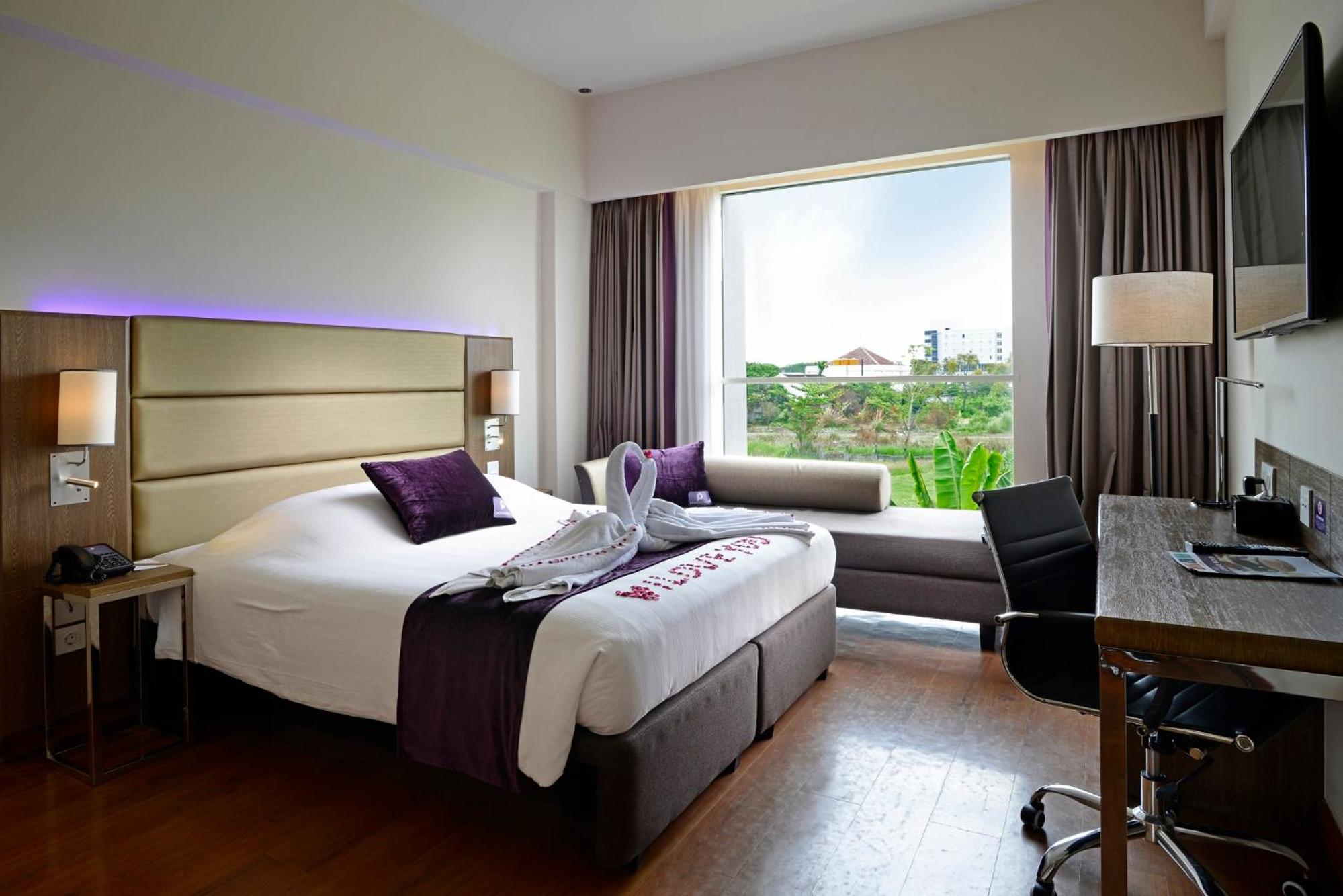 Queen Premier Large Room