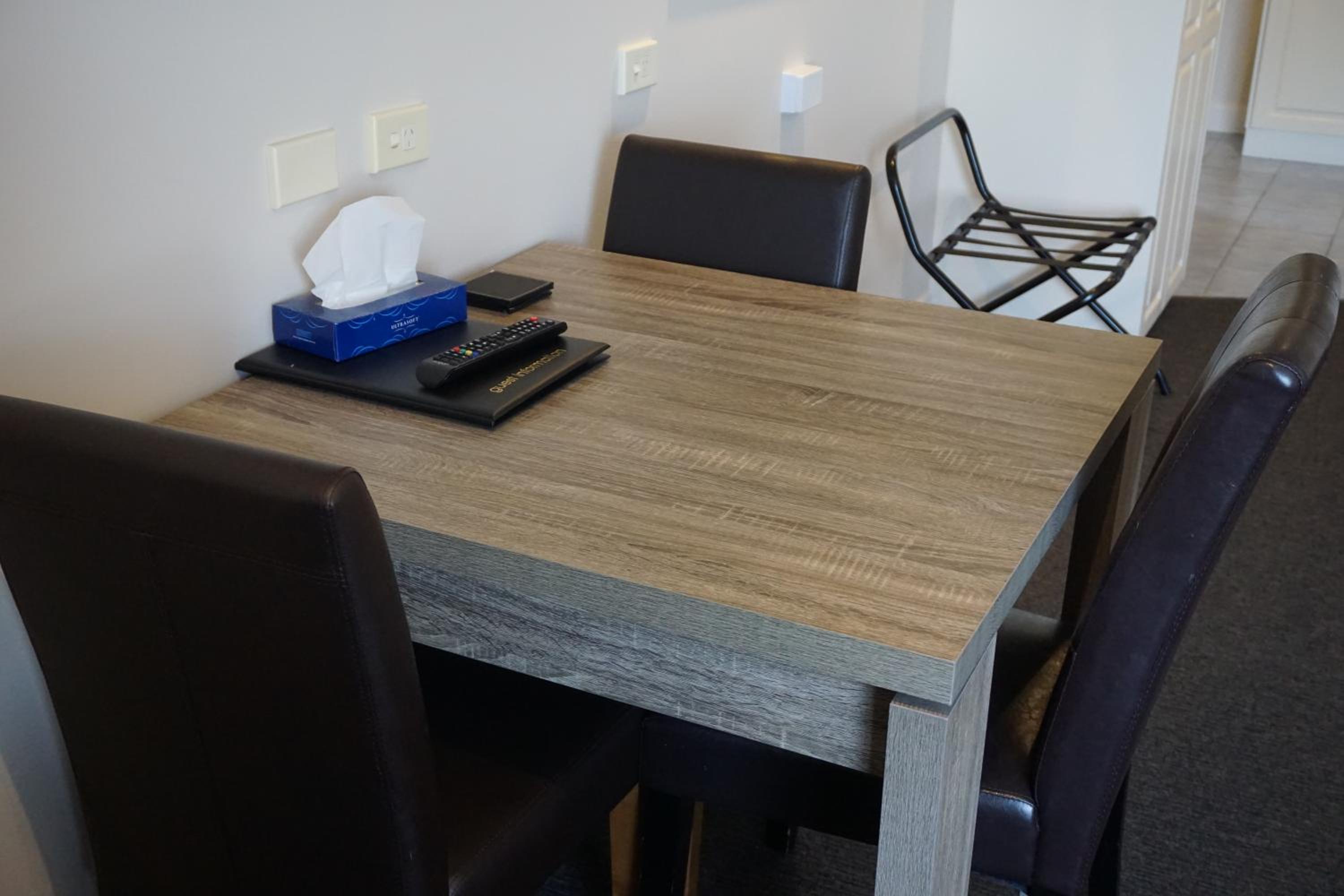 Family Room - Photo 5