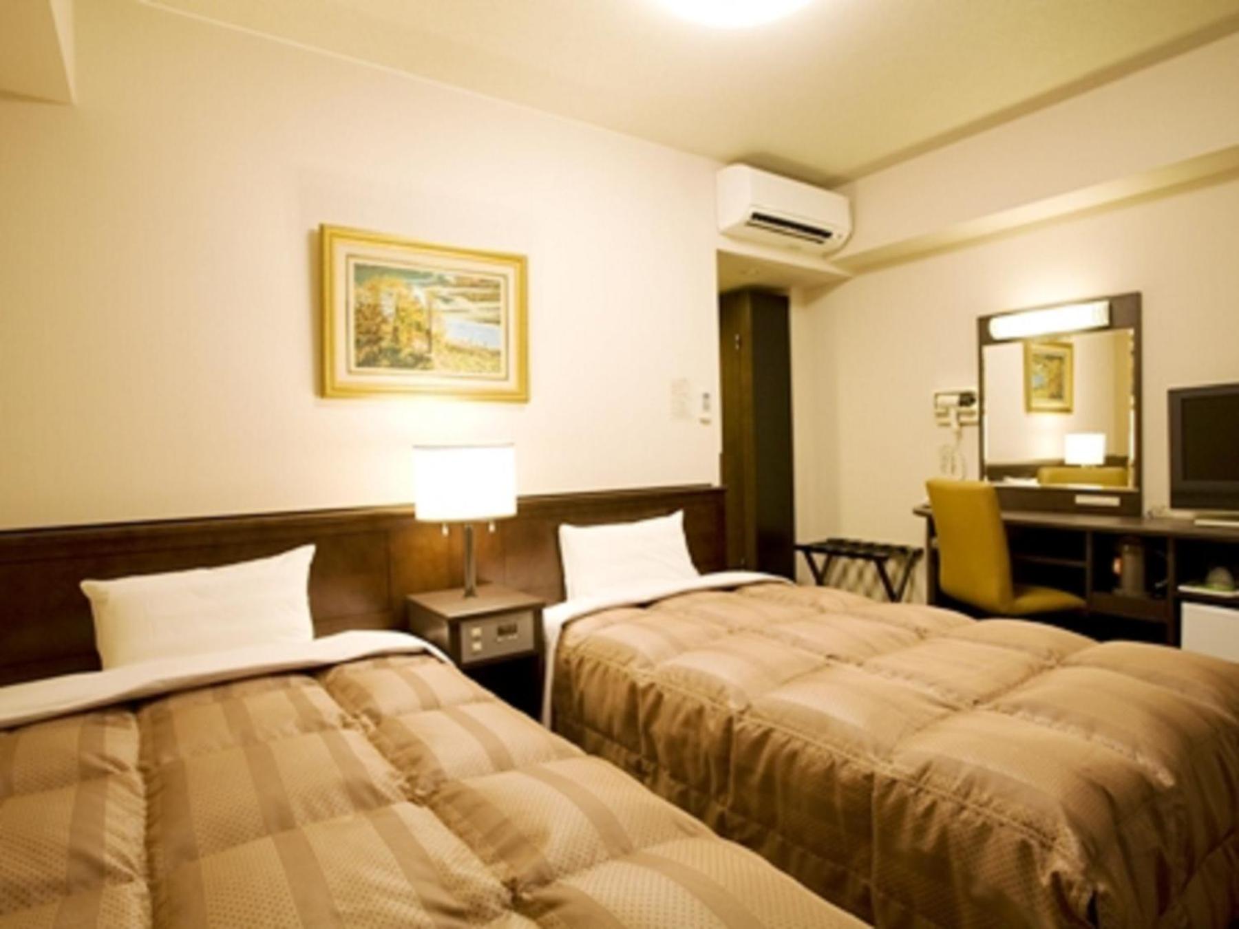 Twin Room - Smoking - Photo 10
