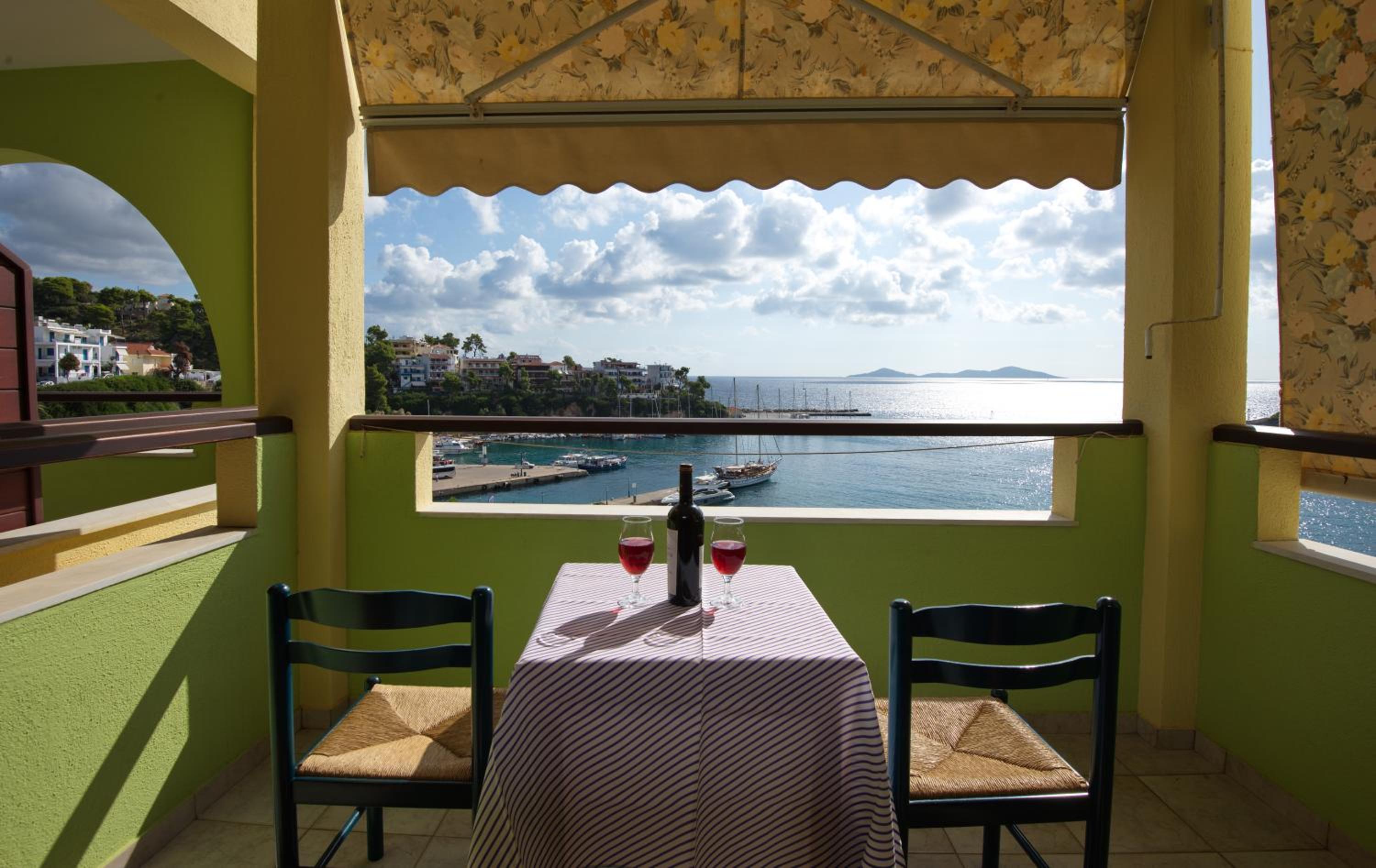 Studio (3 Adults) with Sea View photo 3