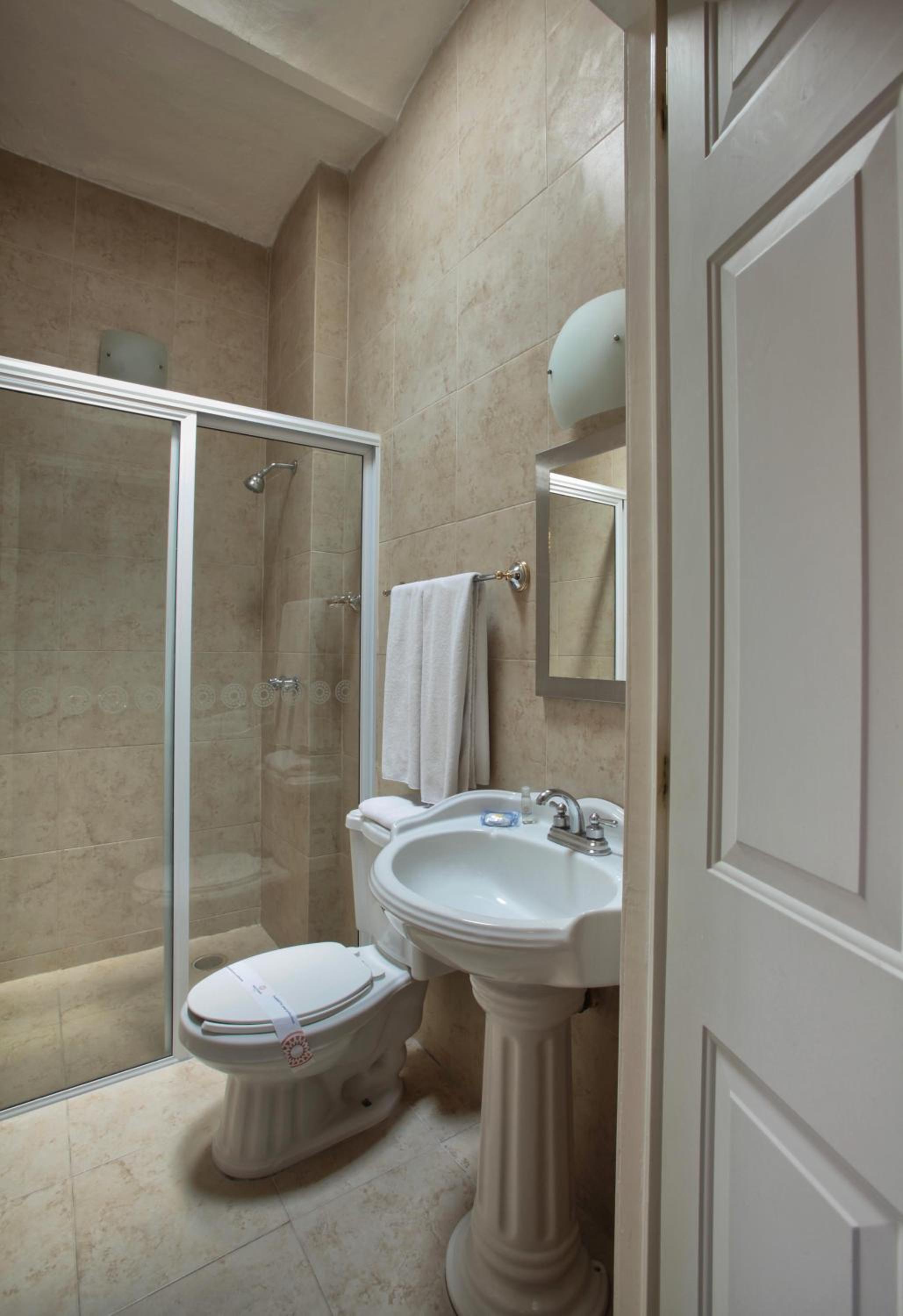 Standard Room - Photo 10