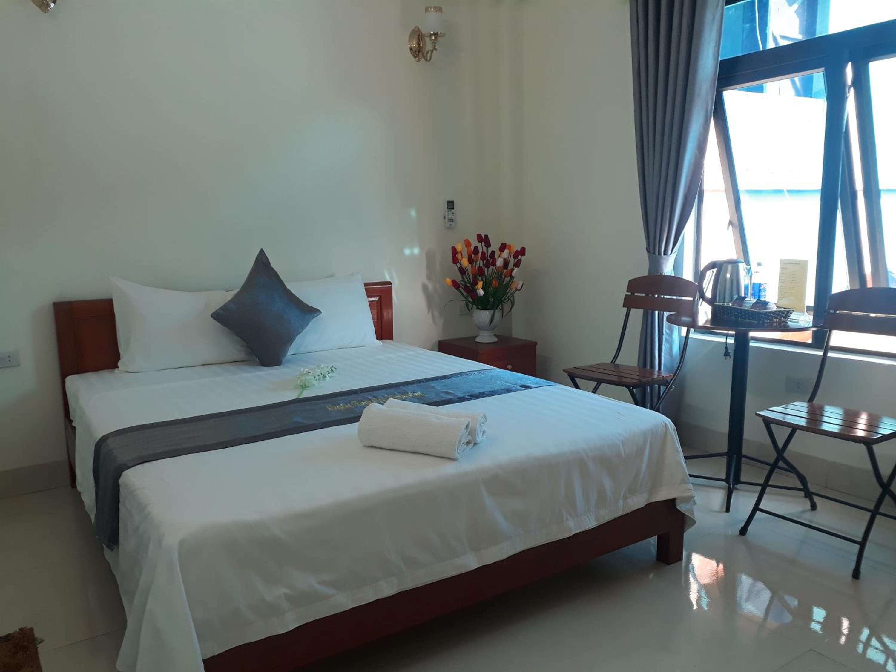 Queen Room with Pool View photo 1