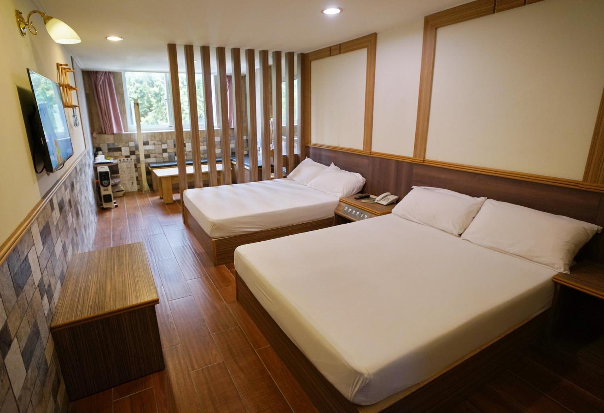 Premium Quadruple Room