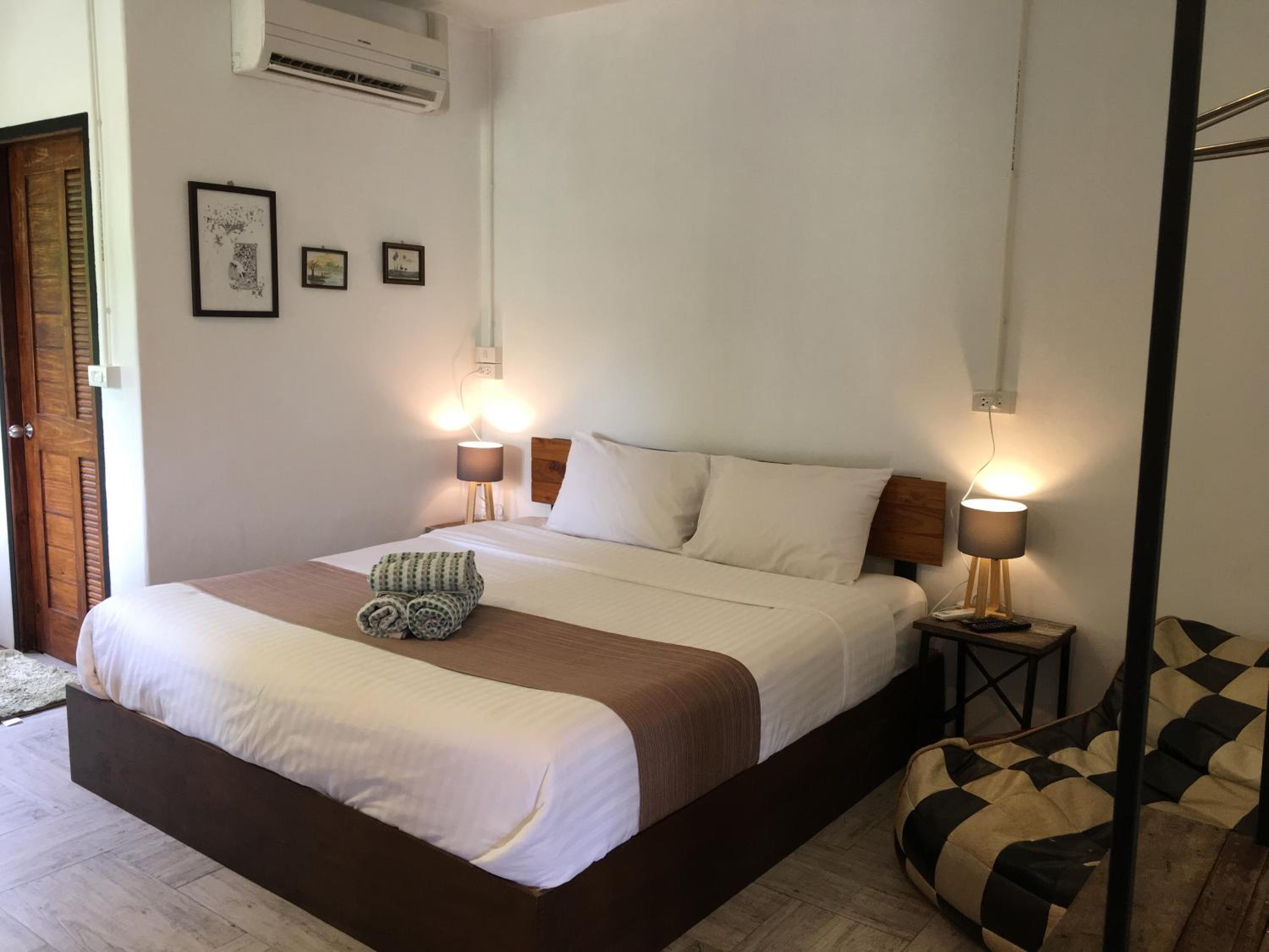 King Room with Garden View - Photo 7