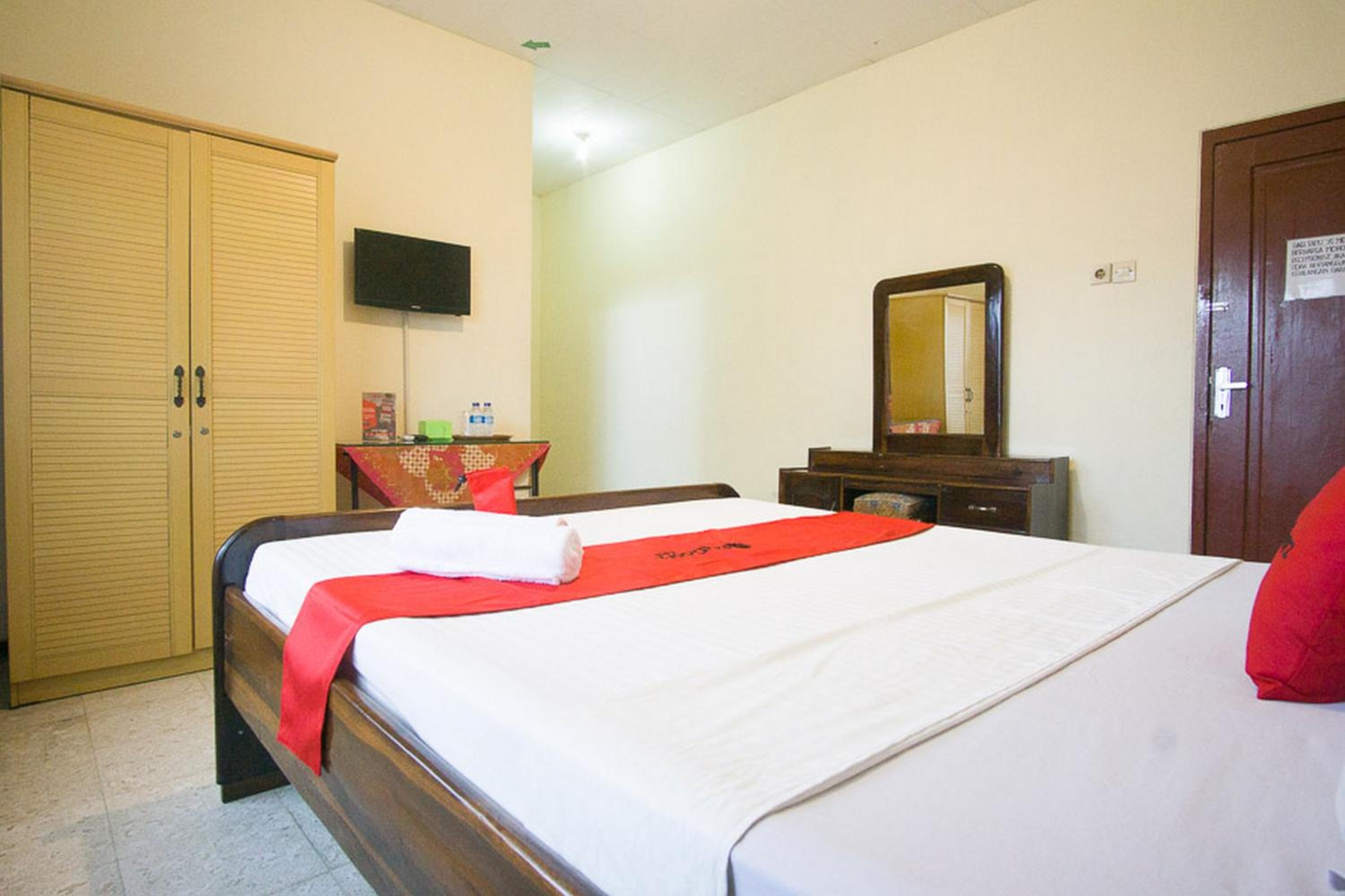Double Room - Photo 11