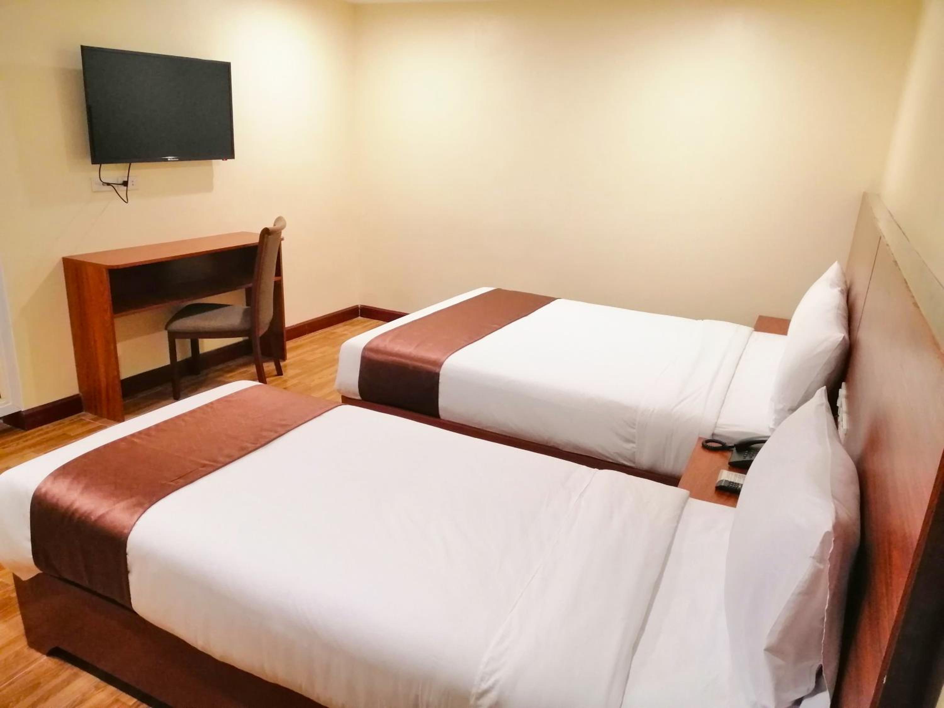 Standard Triple Room - Photo 2