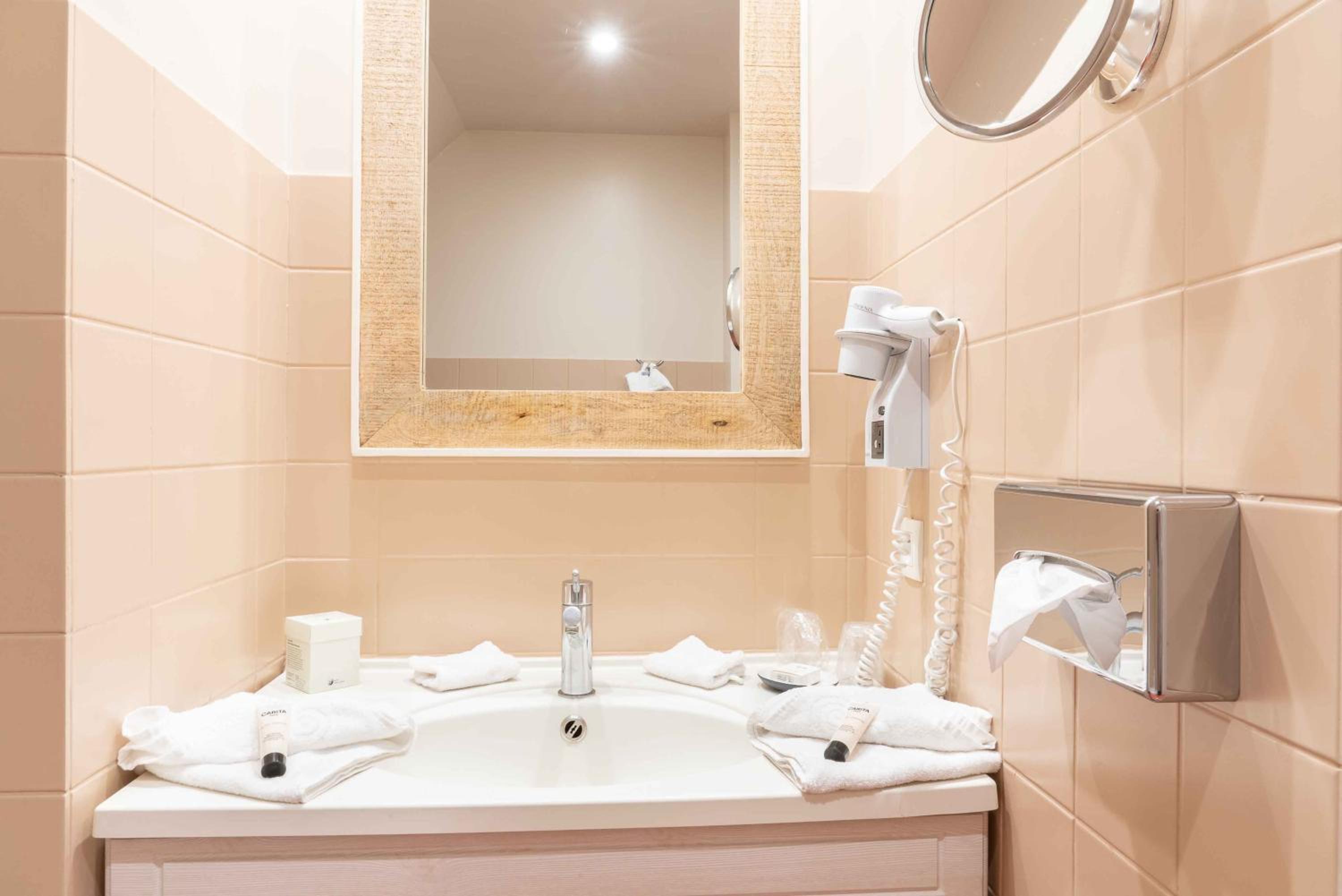 Executive Double Room with Spa Access - Photo 5