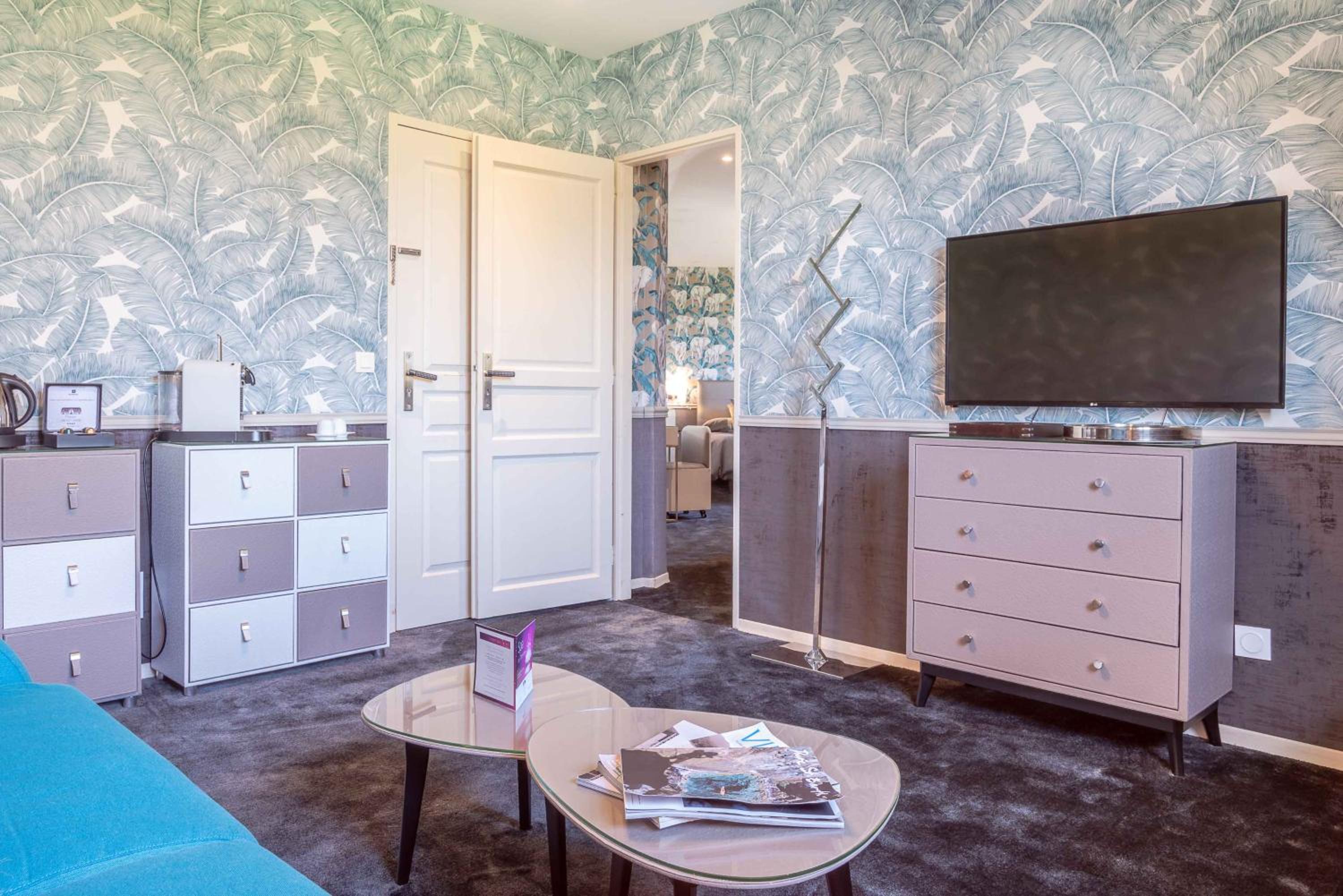 Suite with Spa Access - Photo 7