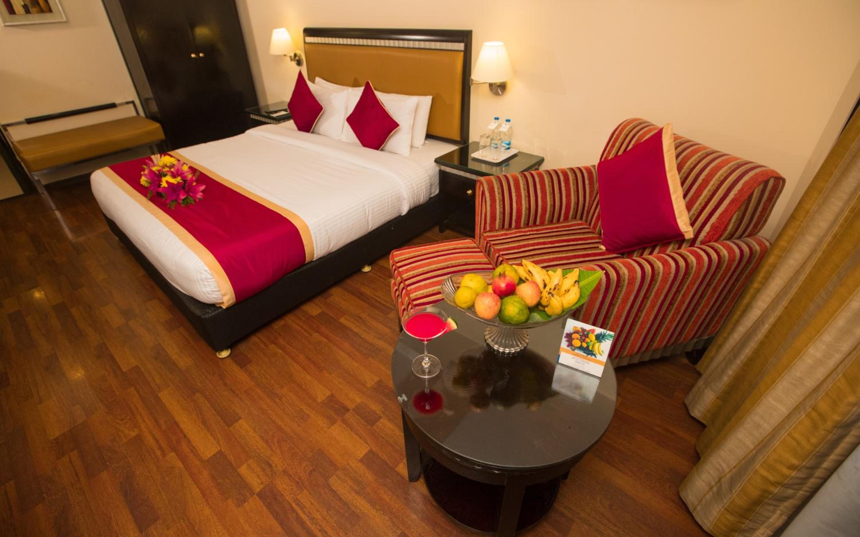 Deluxe Queen Room - Photo 1