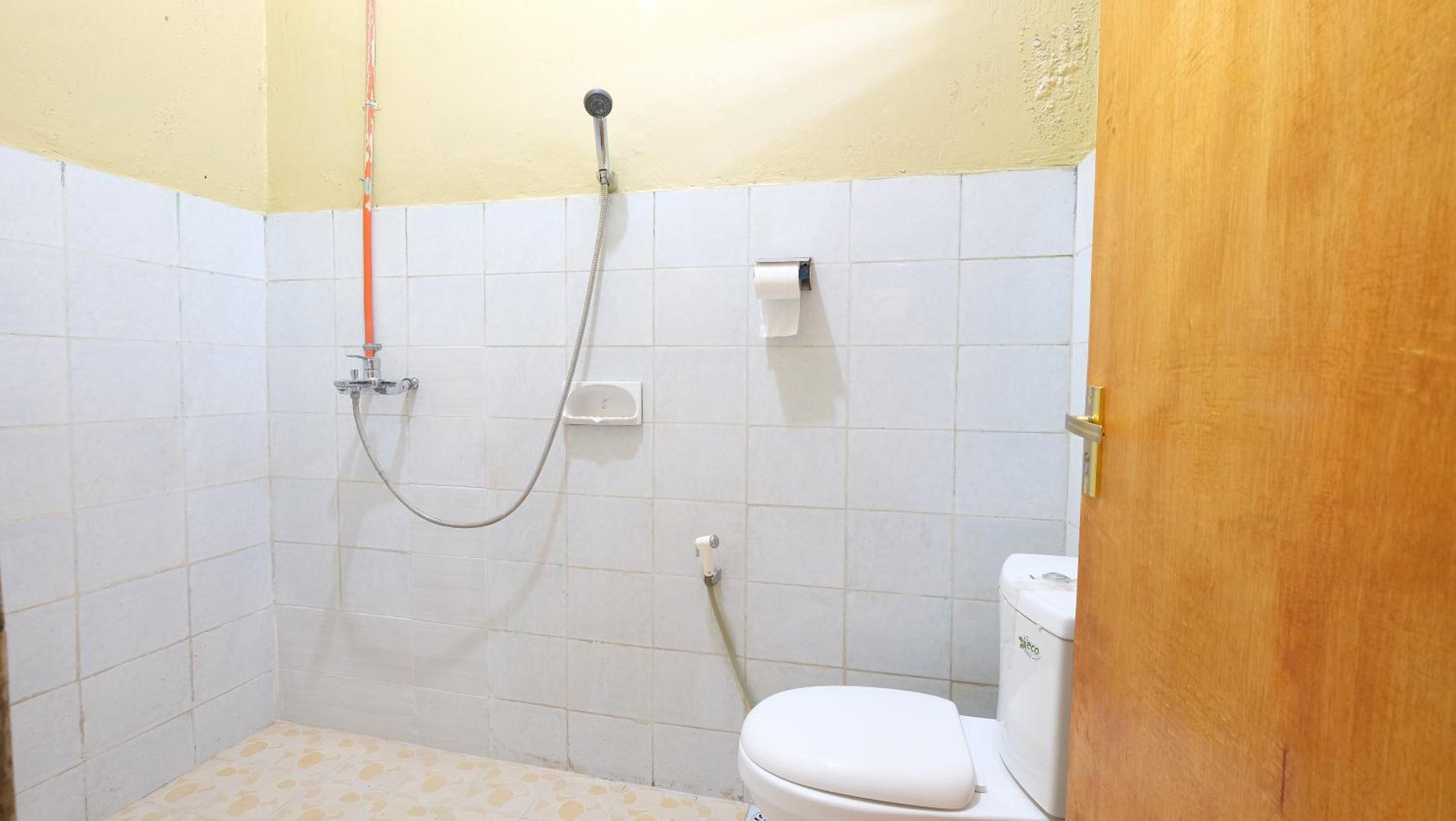 Twin Room - Photo 6