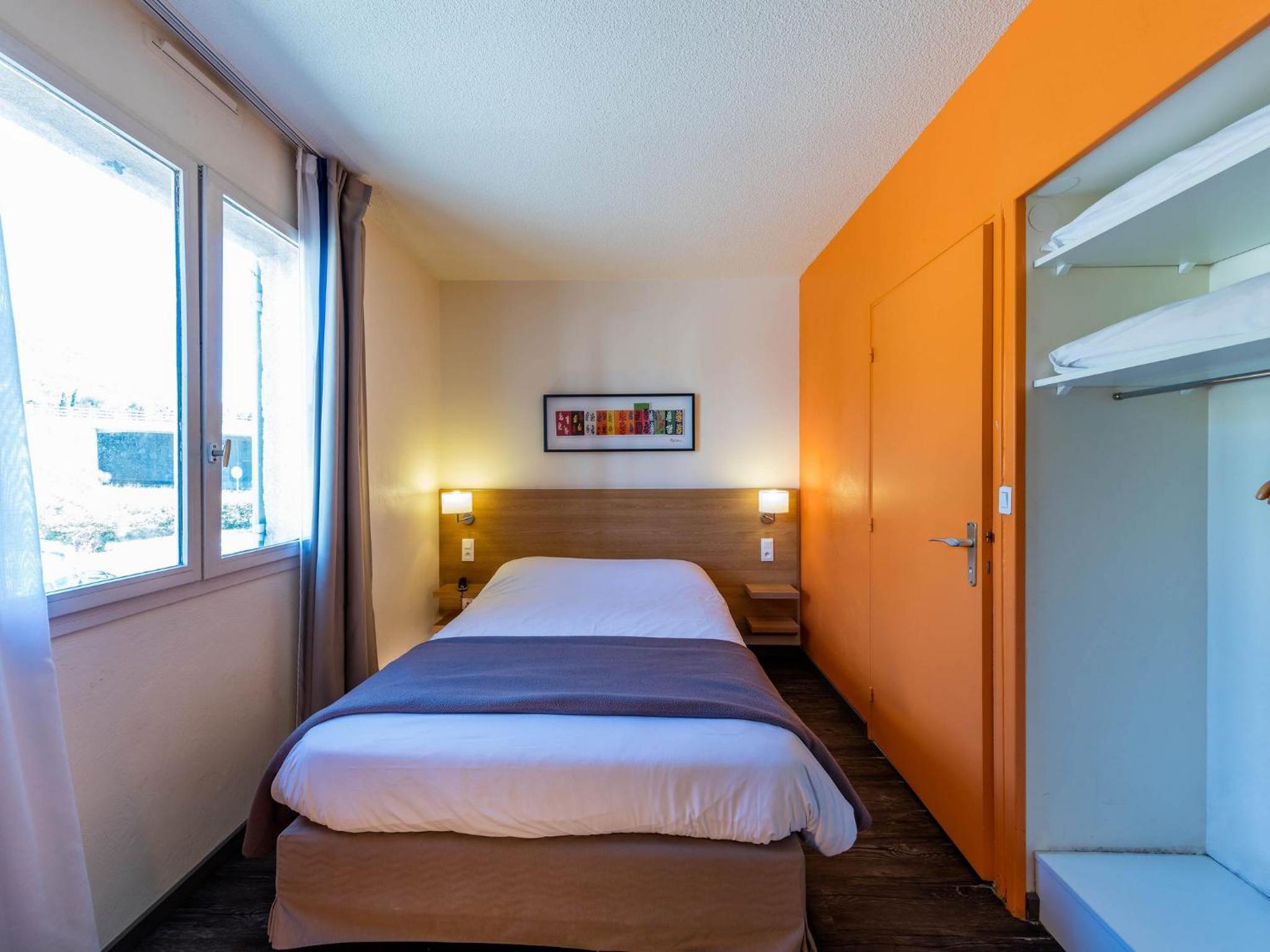 Standard Double Room - Photo 5