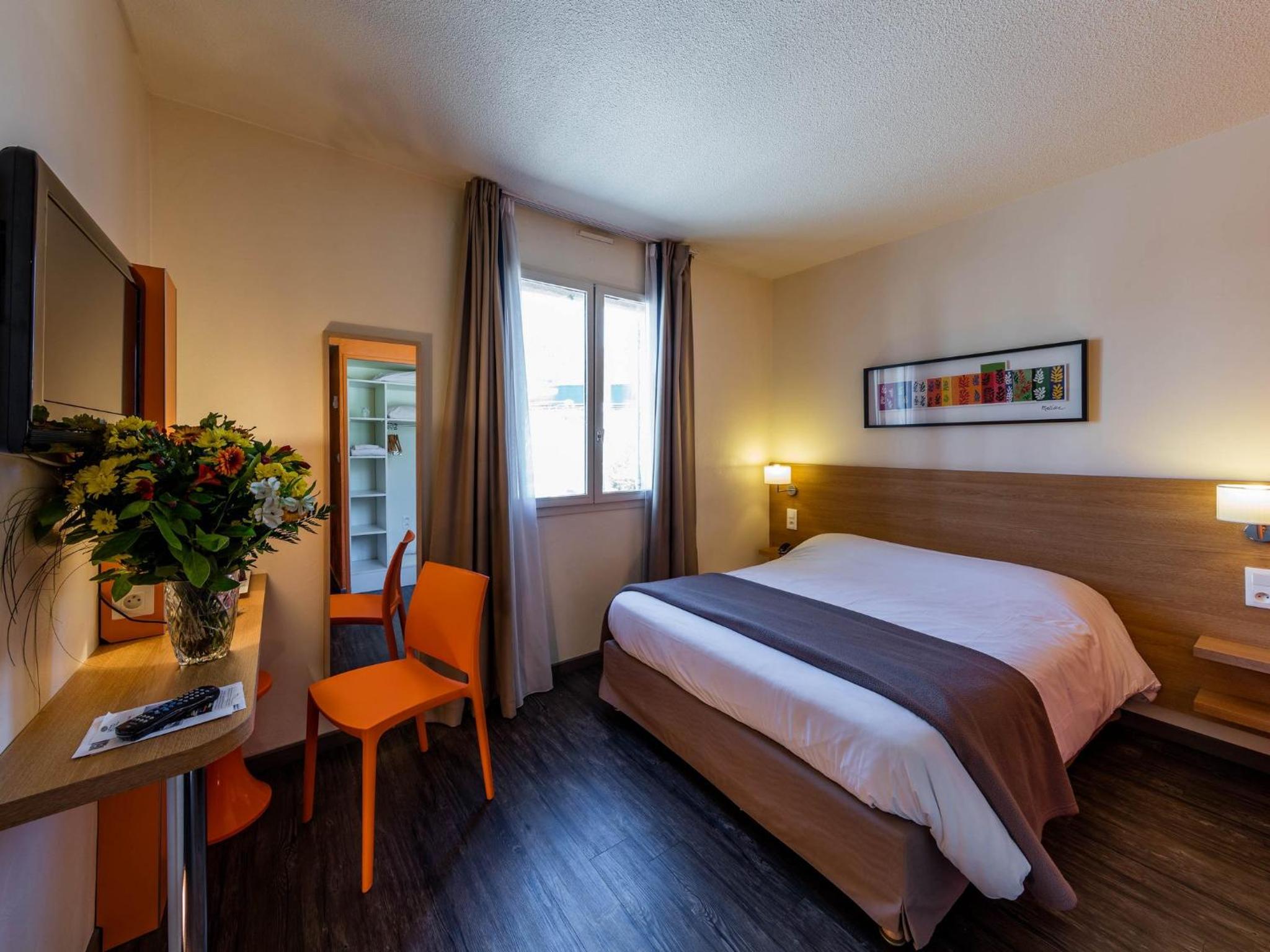 Standard Double Room - Photo 2