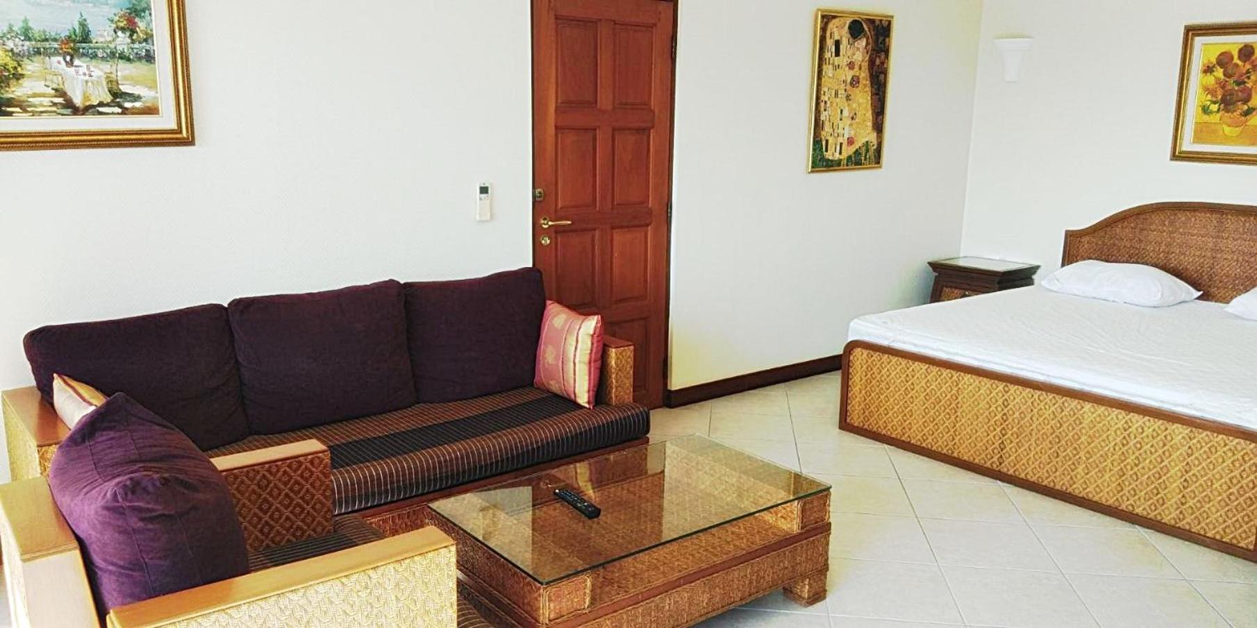 Studio Apartment with Sea View