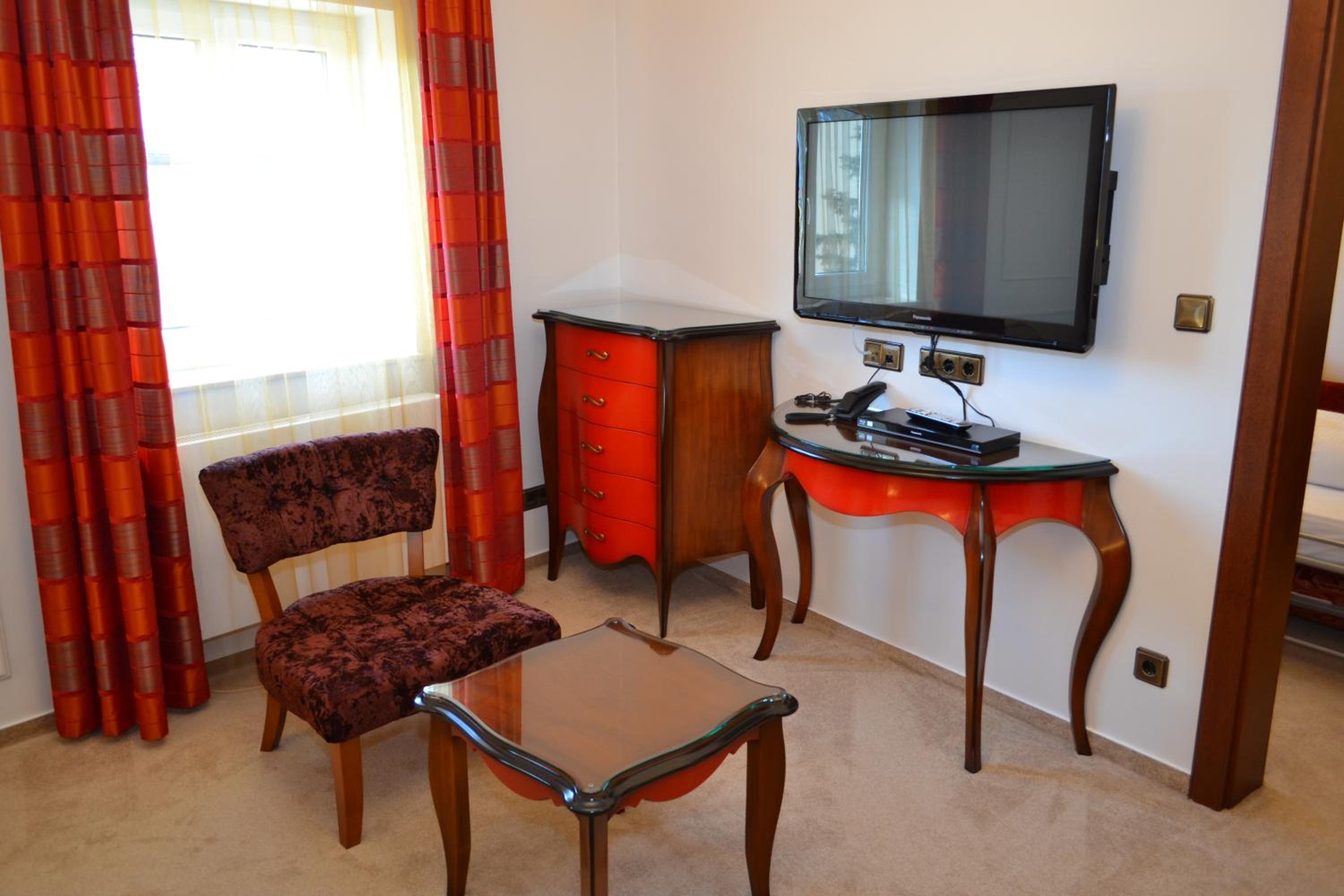Apartment (3 Adults) photo 2