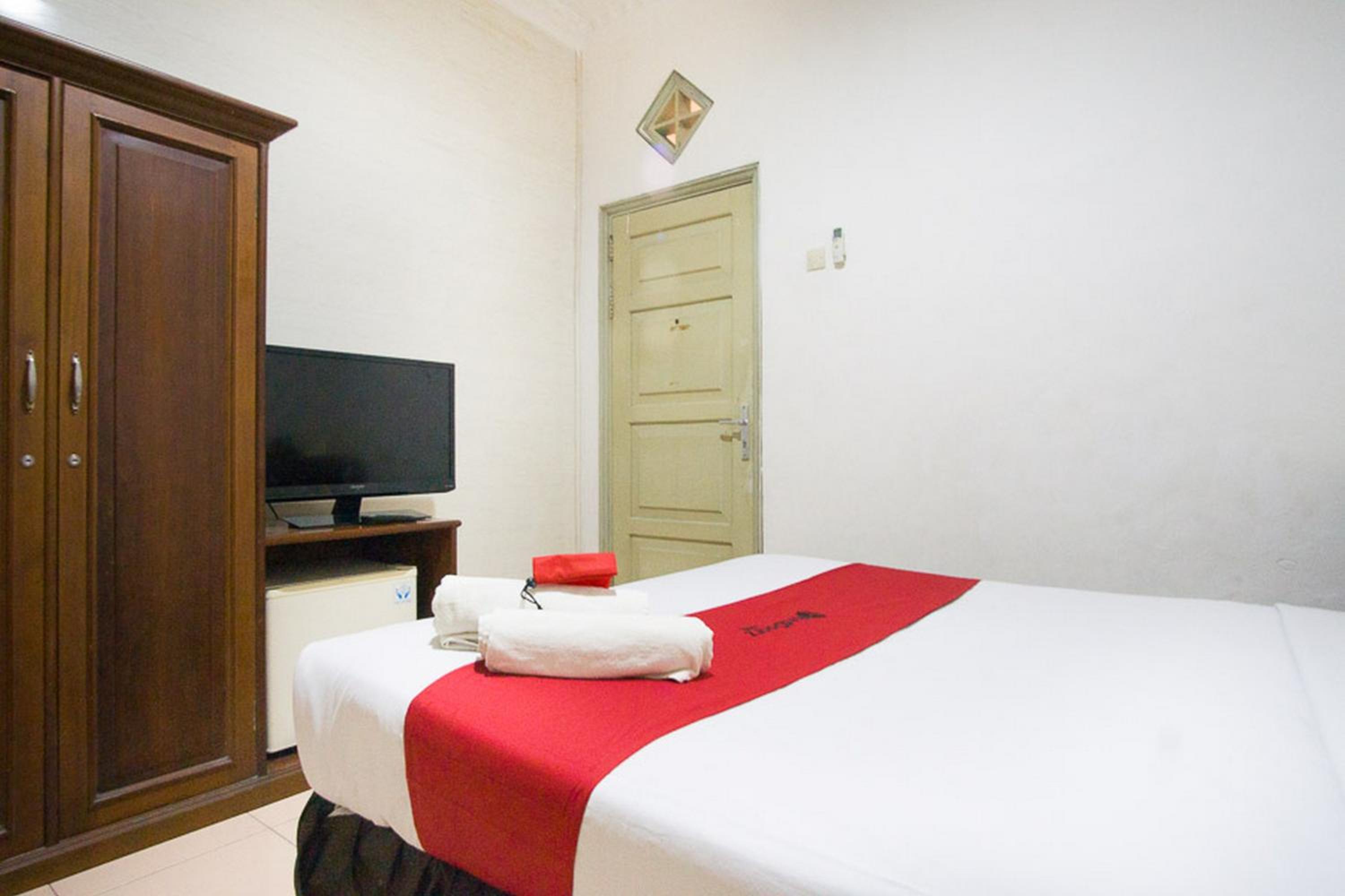 Double Room - Photo 8