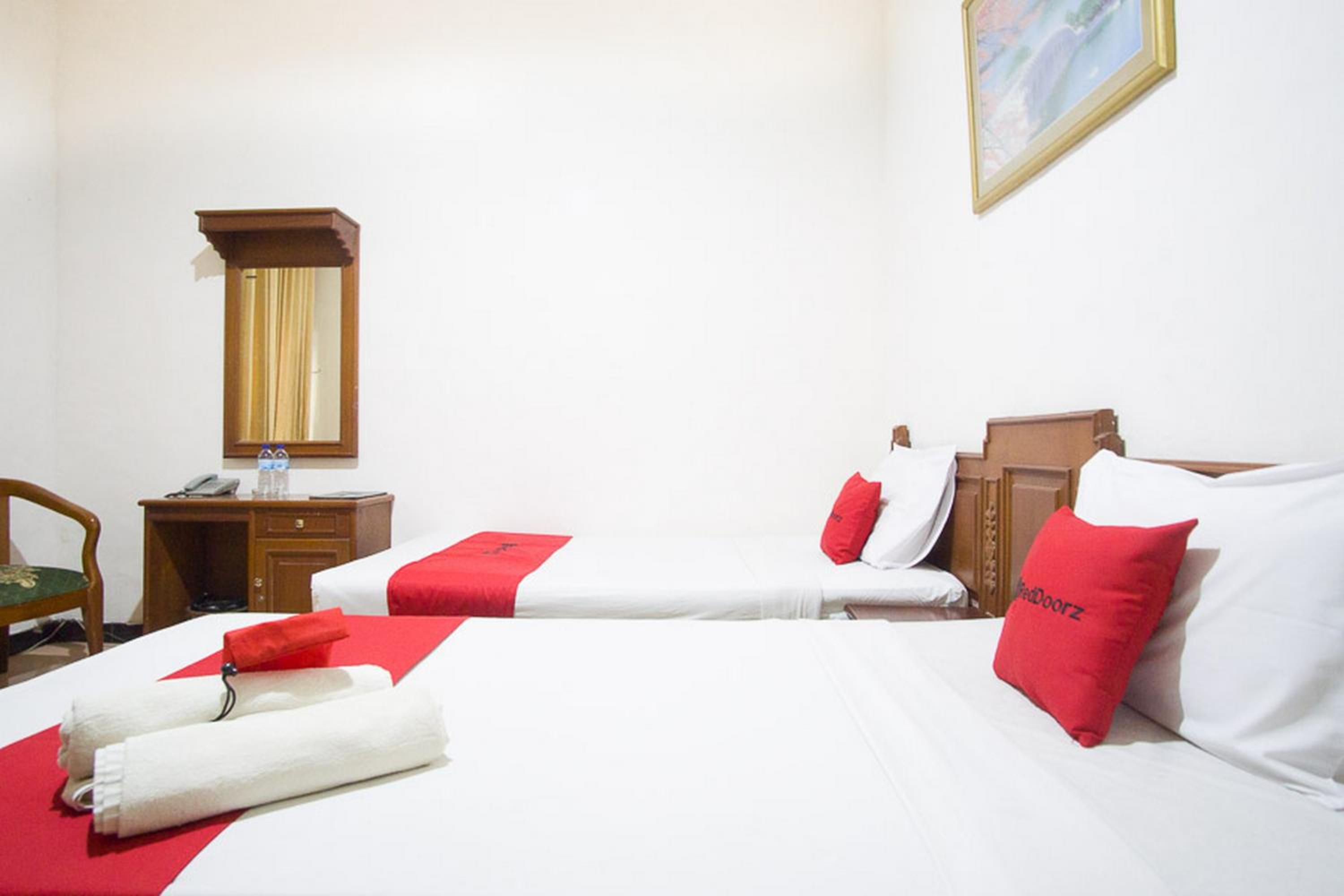 Twin Room - Photo 5