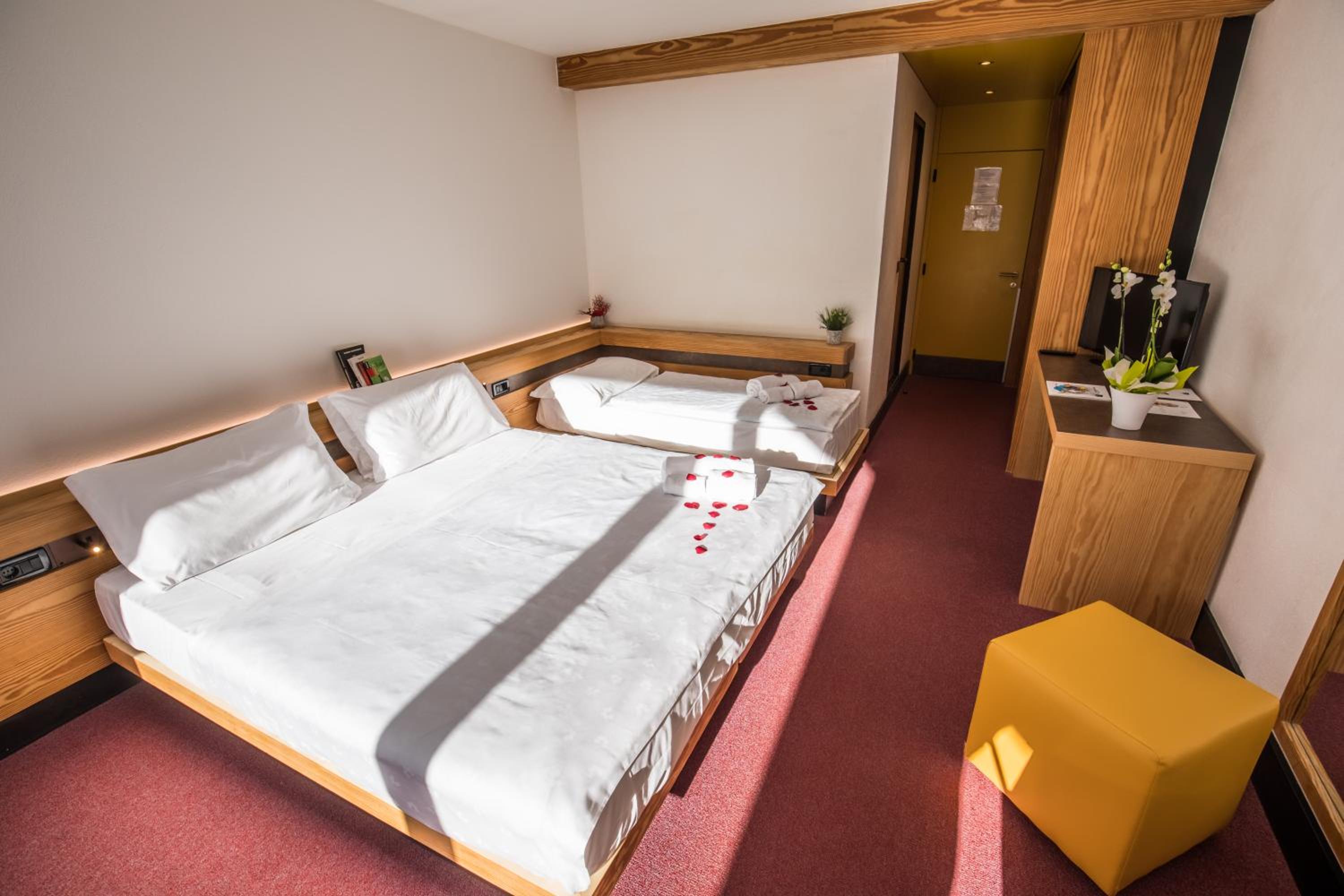 Standard Triple Room photo 2
