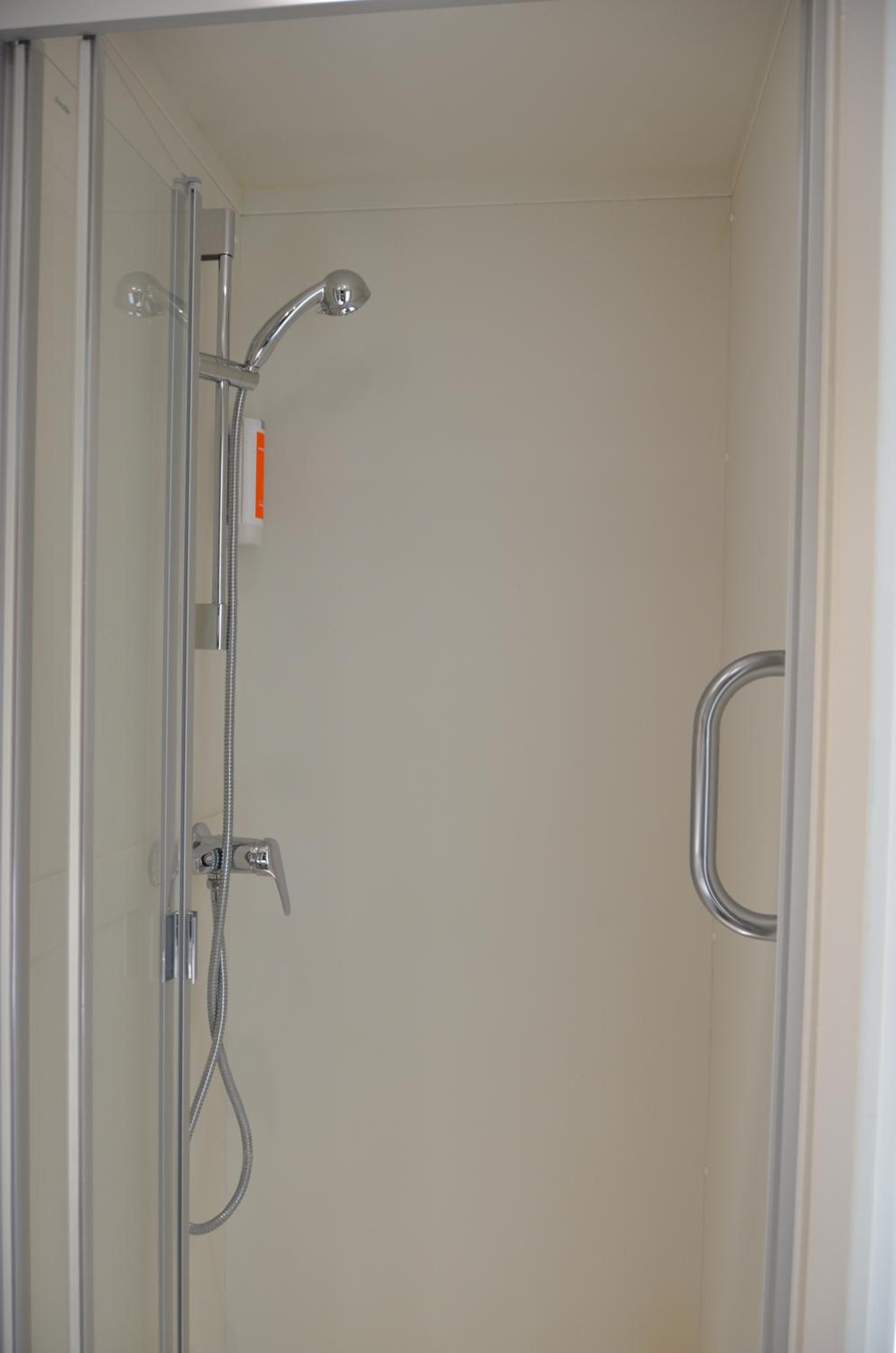 Double Room - Photo 9