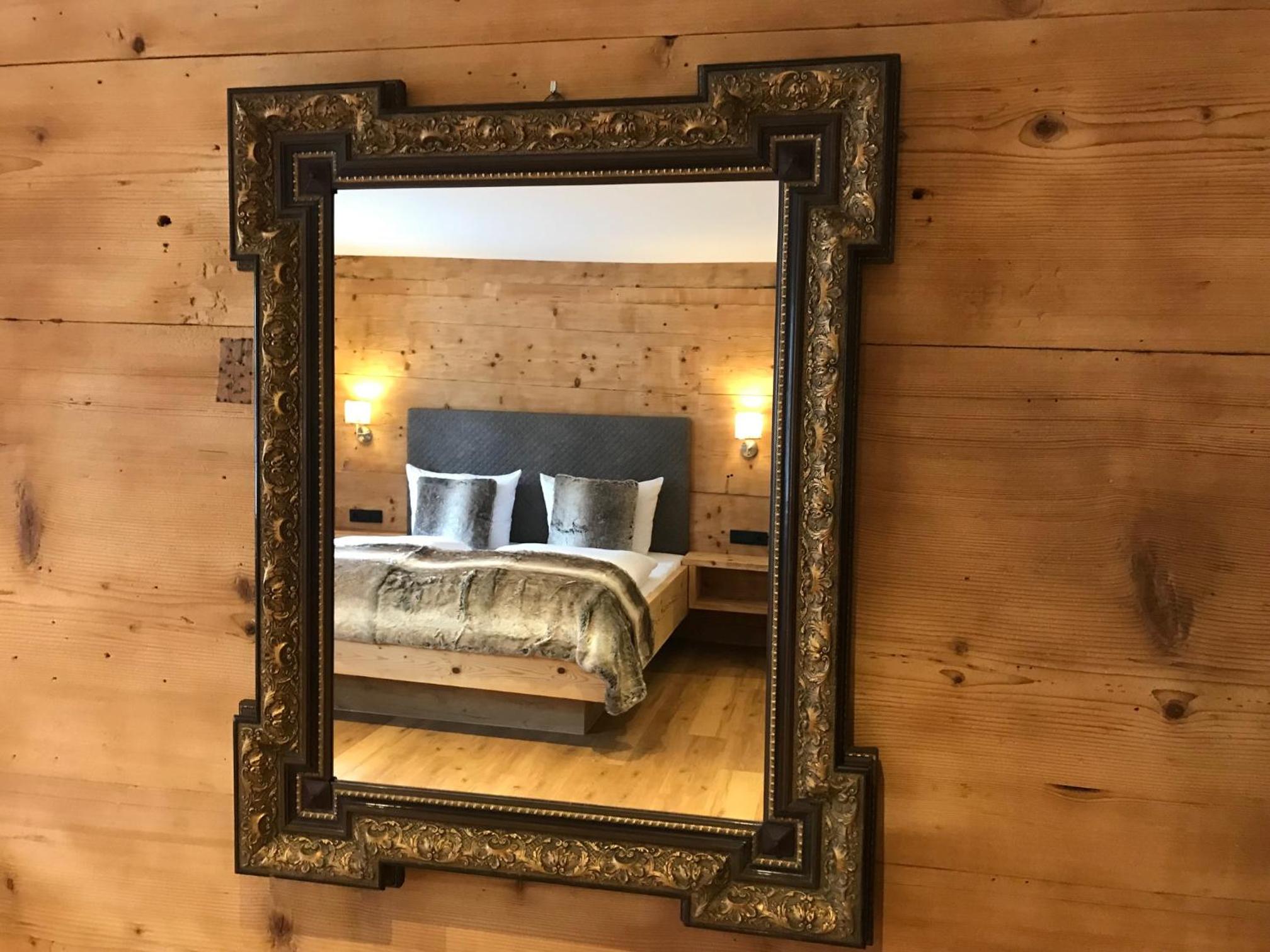 Chalet Suite with Balcony photo 1