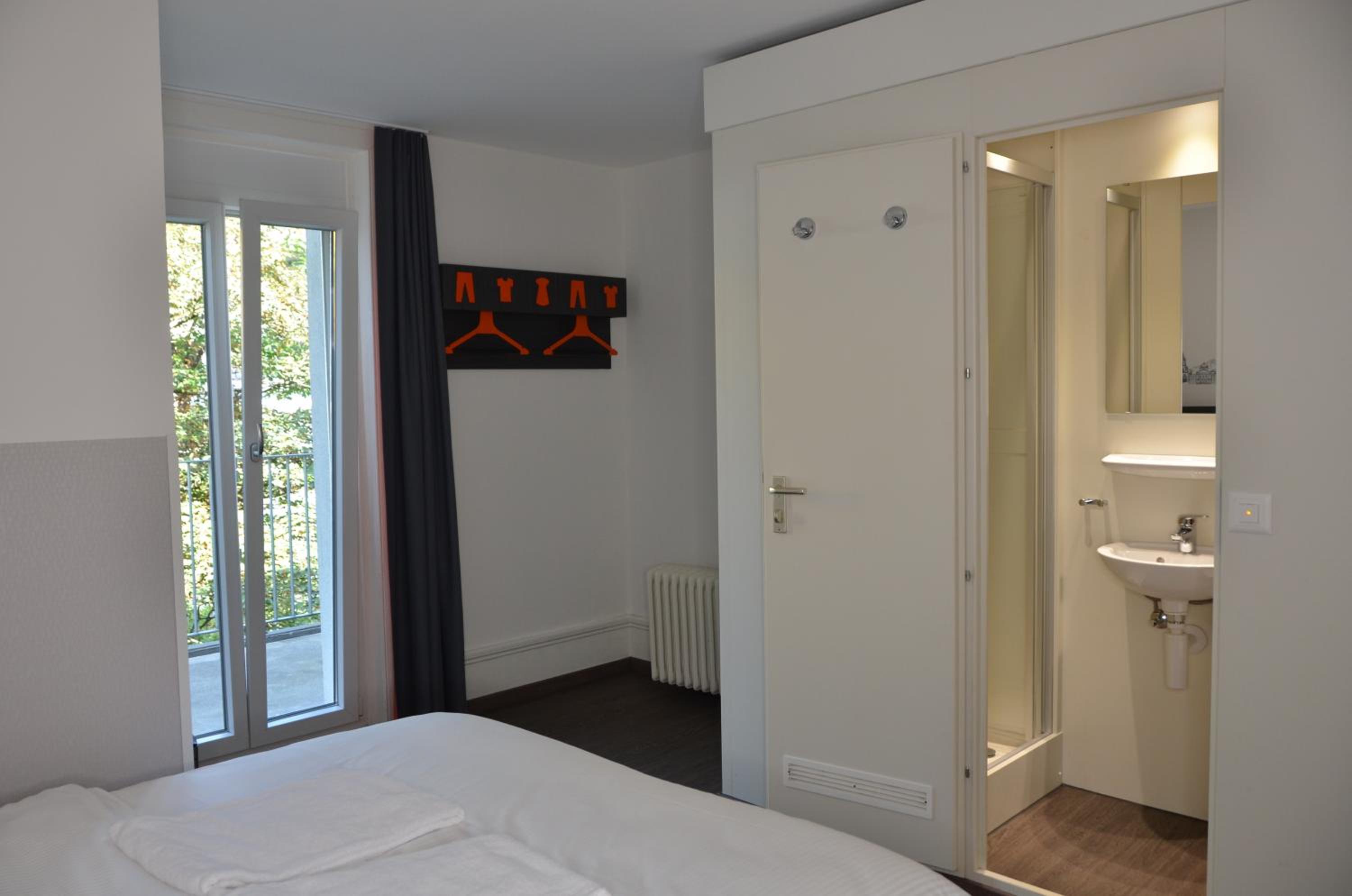 Double Room - Photo 4