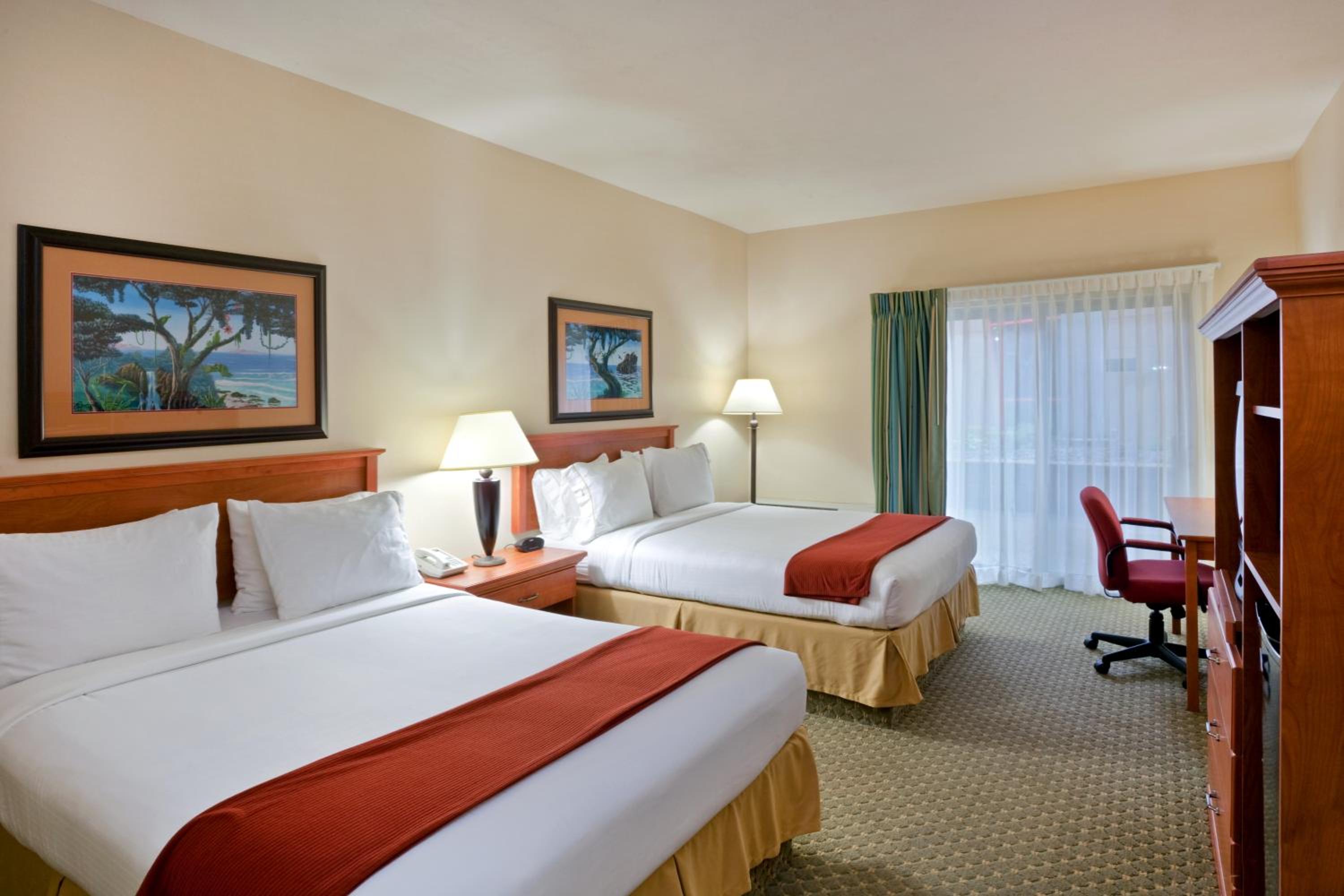 Queen Room with Two Queen Beds - Photo 1