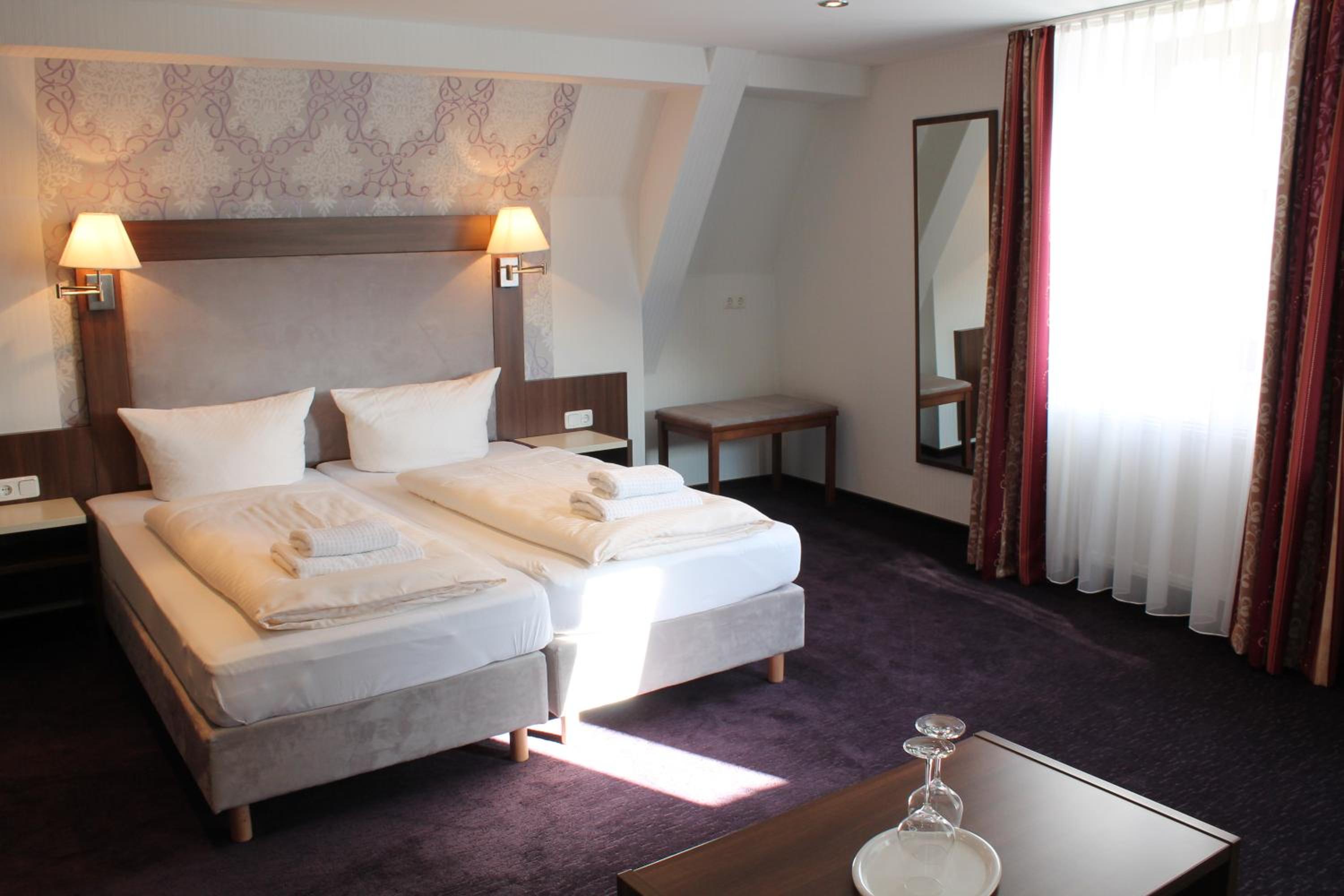 Double Room with River View - Photo 6