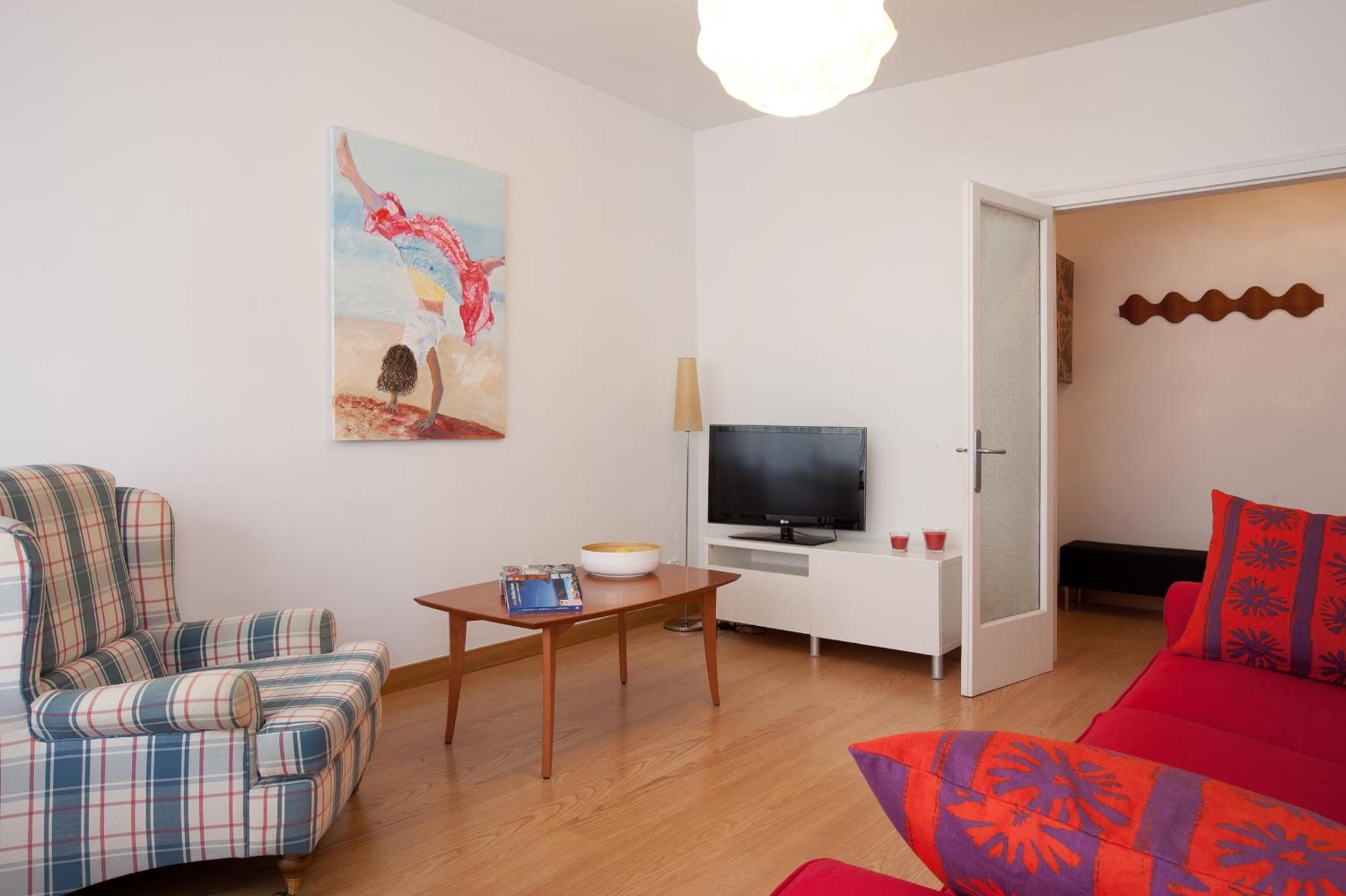 Four-Bedroom Apartment - Floridablanca photo 3