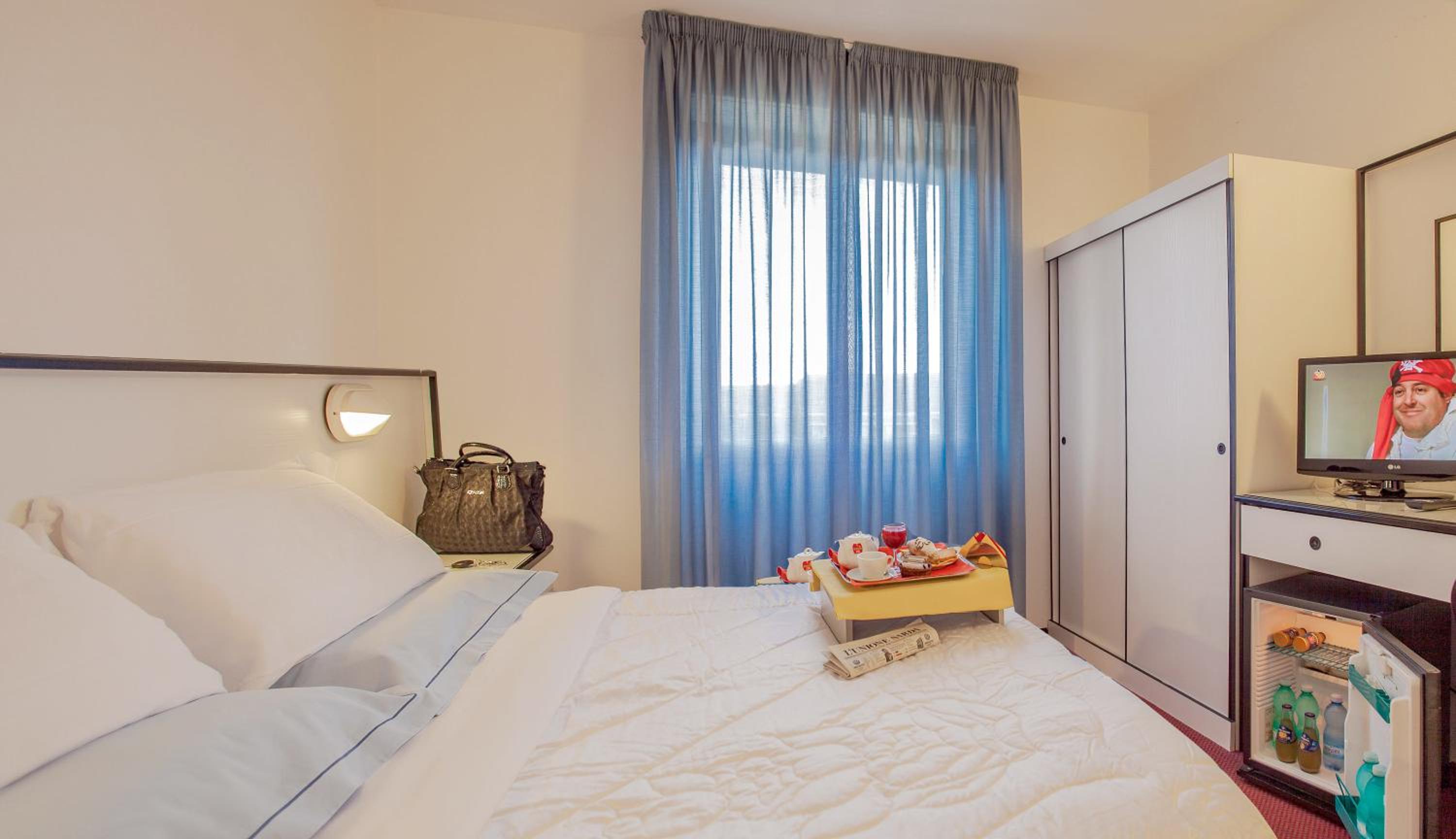 Double Room - Photo 5