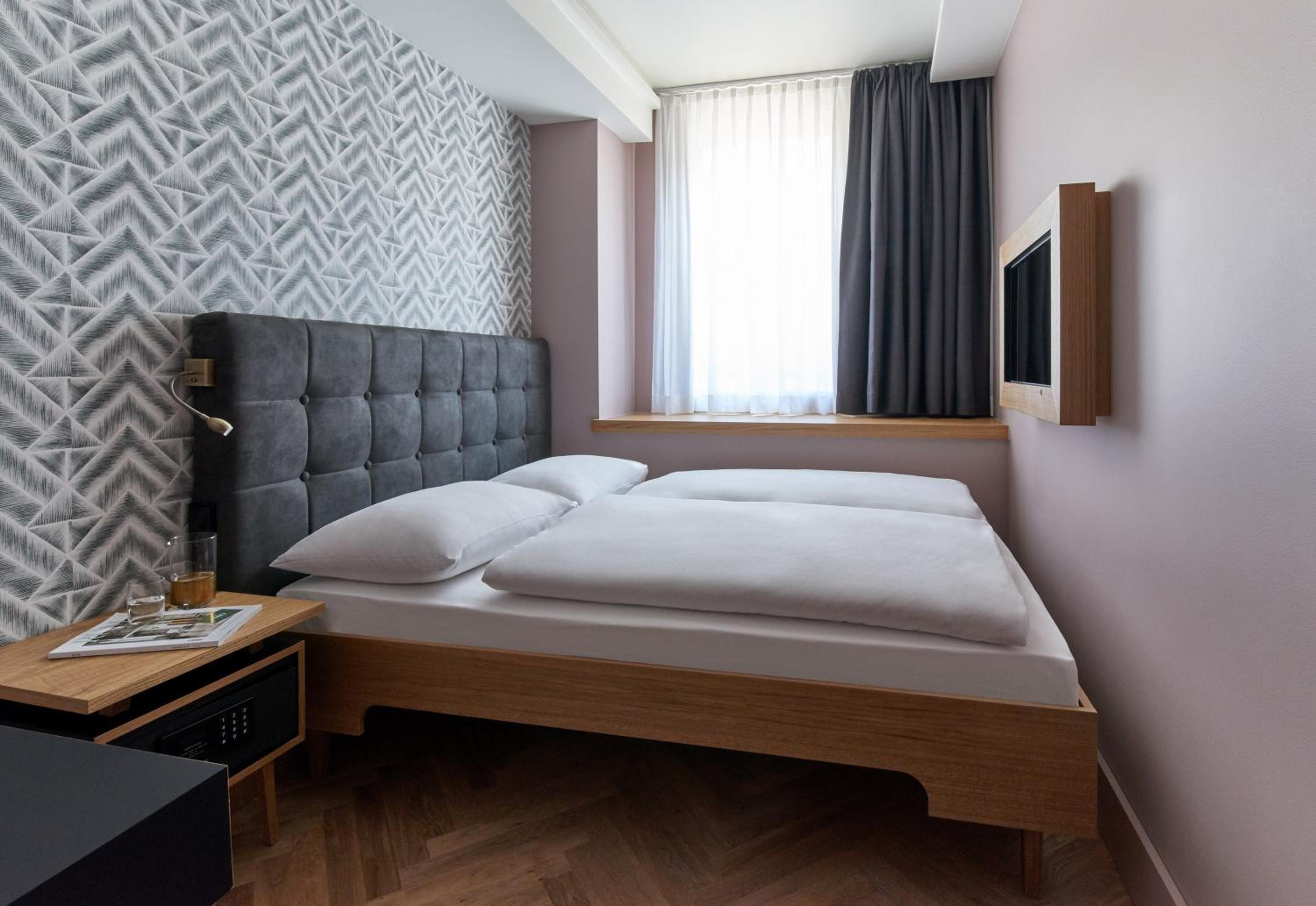 Small Double Room photo 1