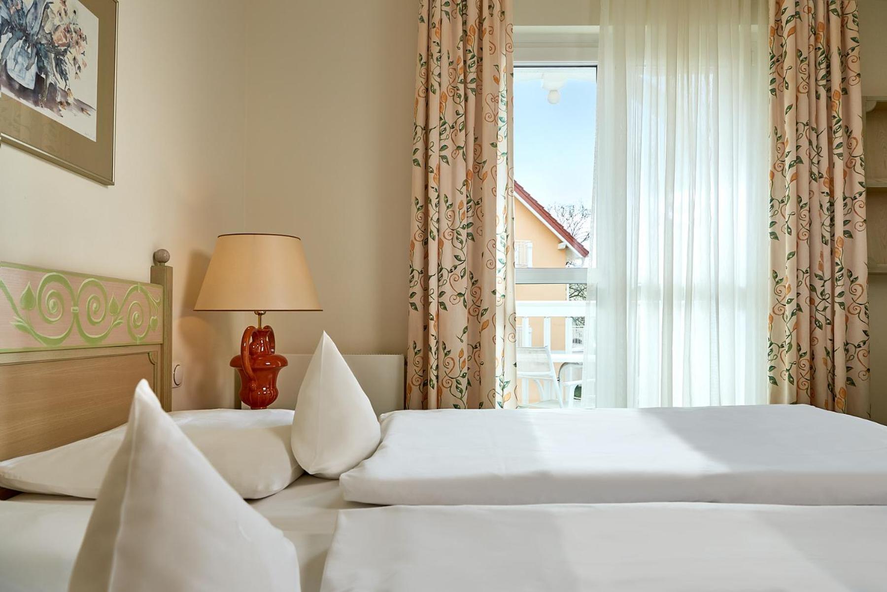 Double Room with Balcony photo 2