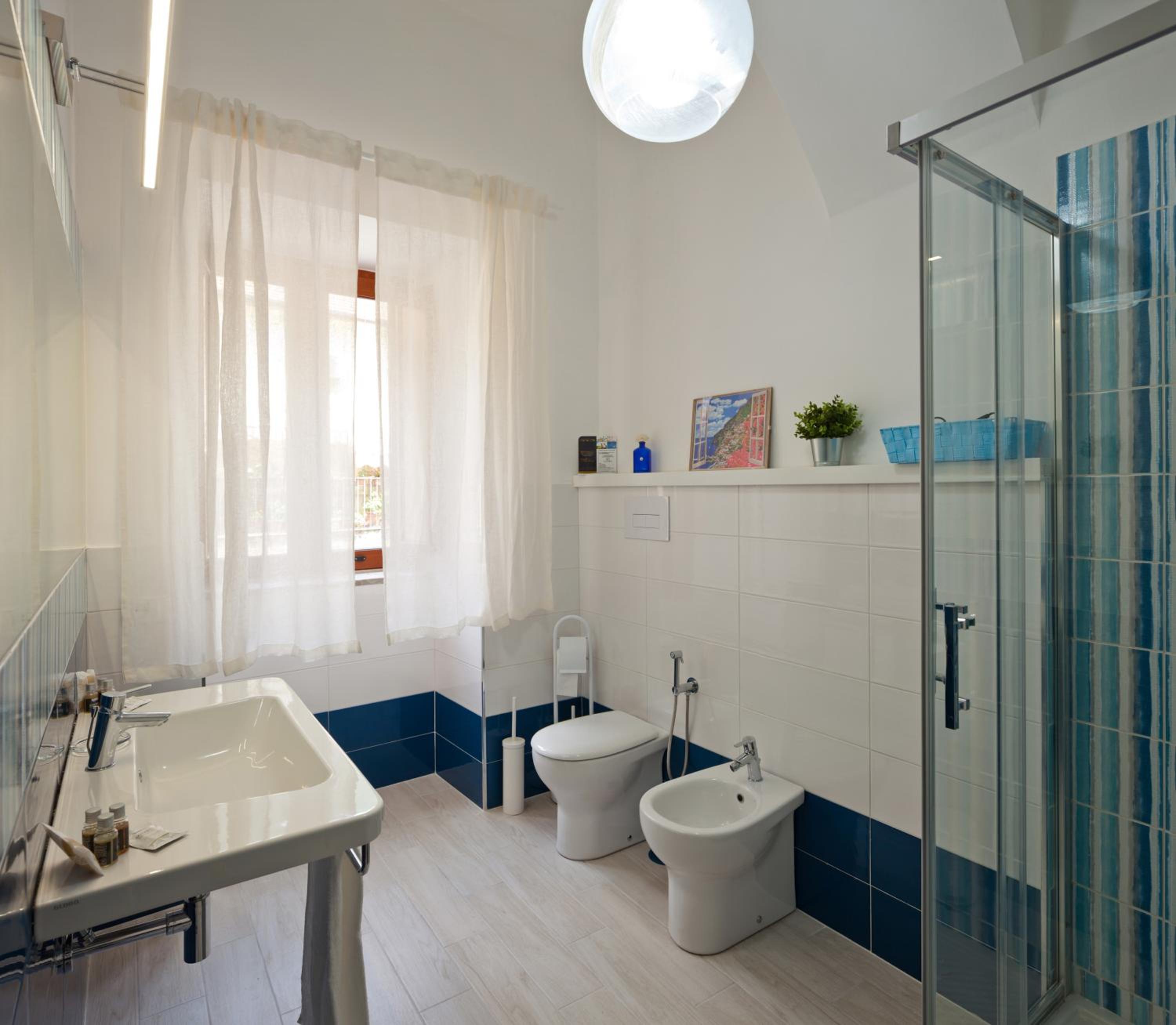 Double Room with Private Bathroom photo 2