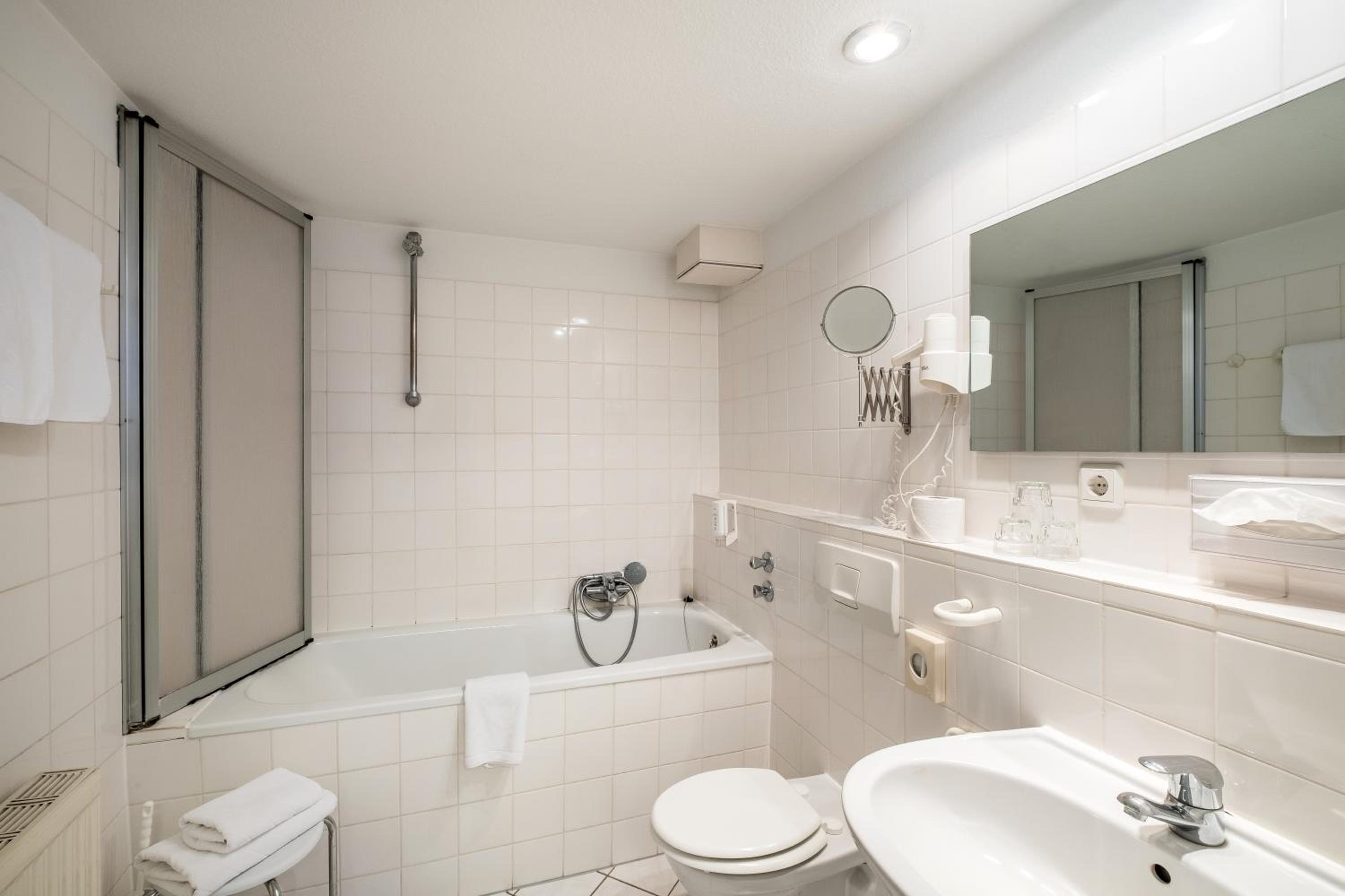Triple Room - Photo 8