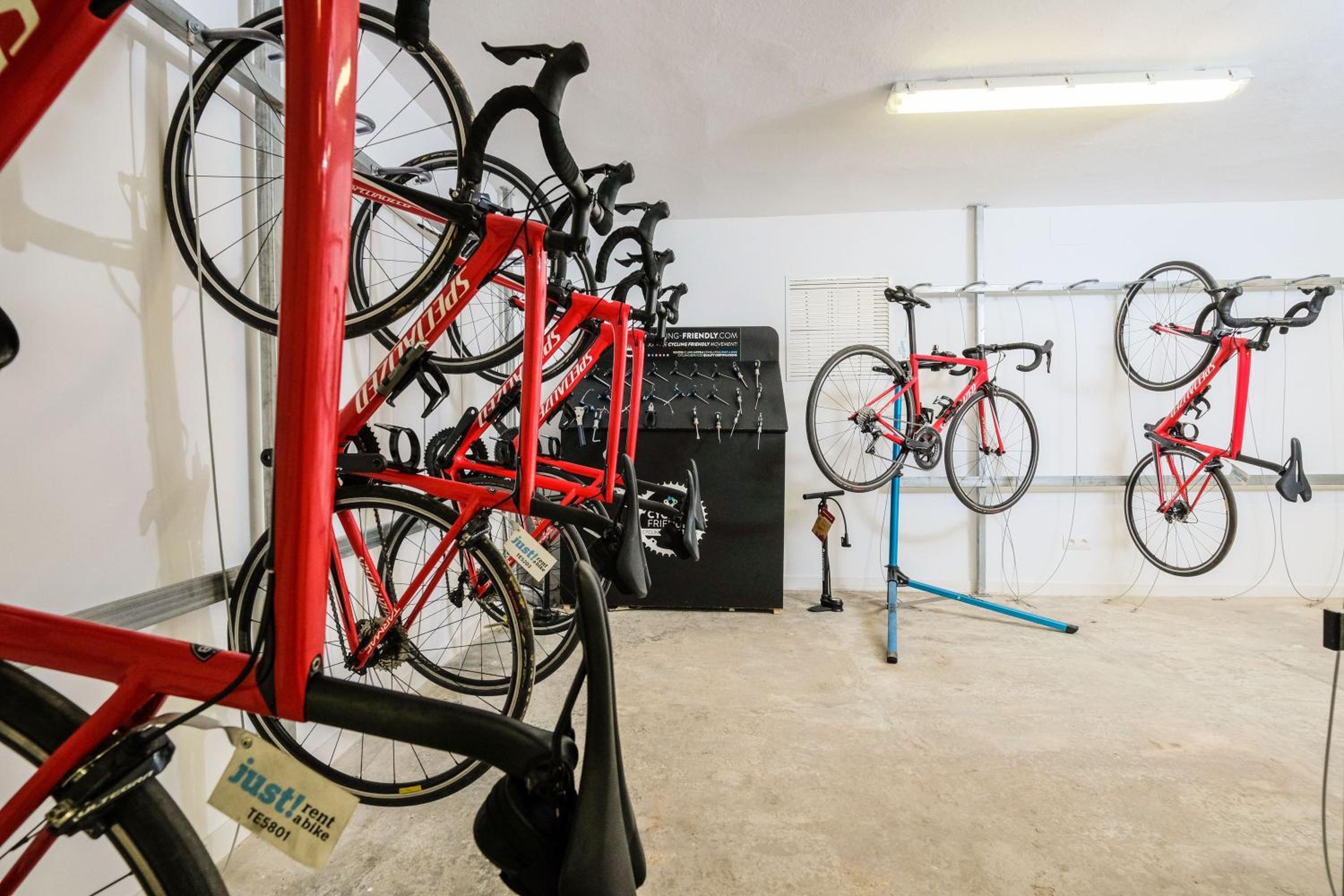 Premium Double Room - Cycling Package thumbnail 6