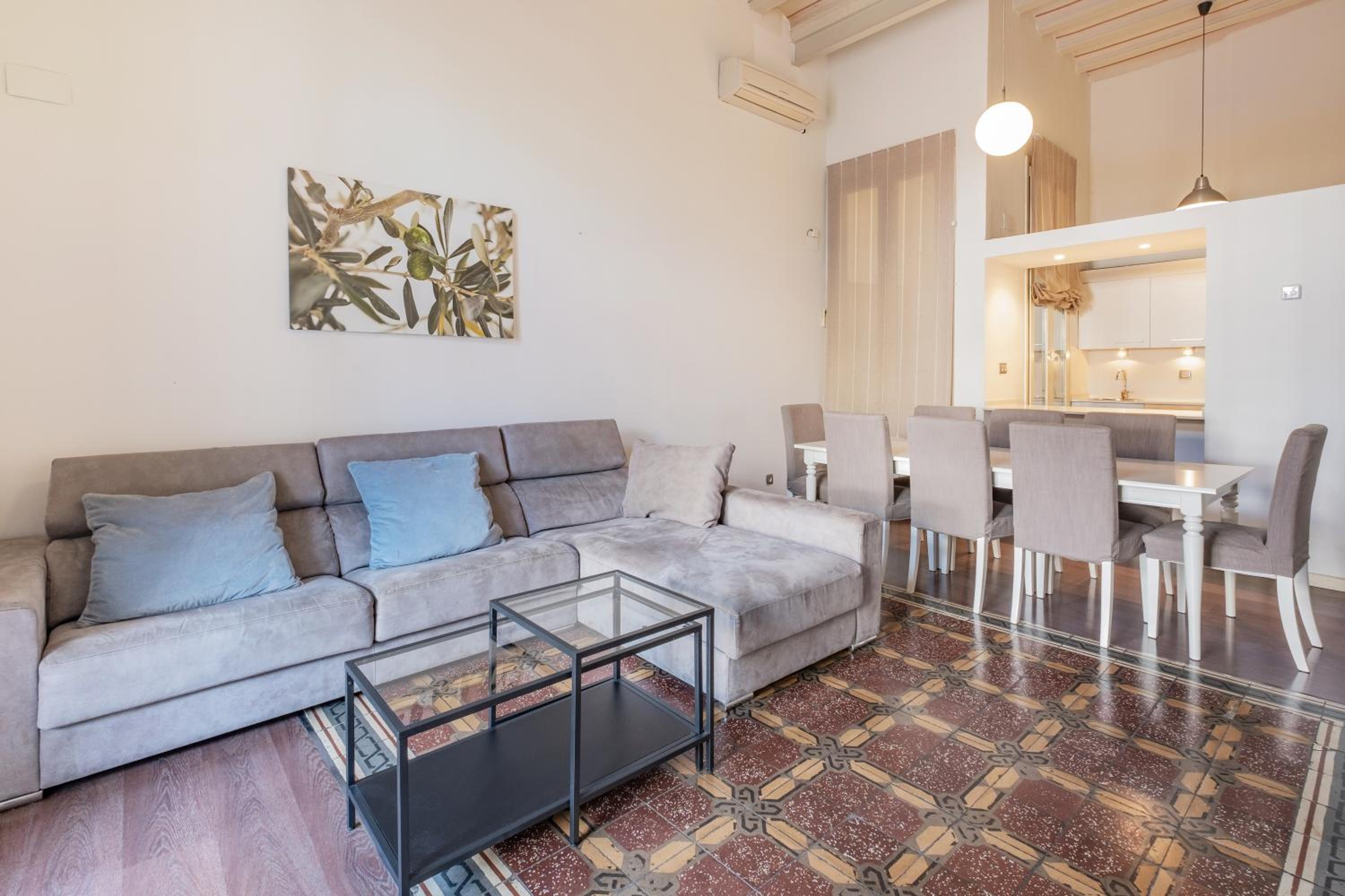 Apartamento Superior de Cuatro Habitaciones - Sant Pere Més Alt