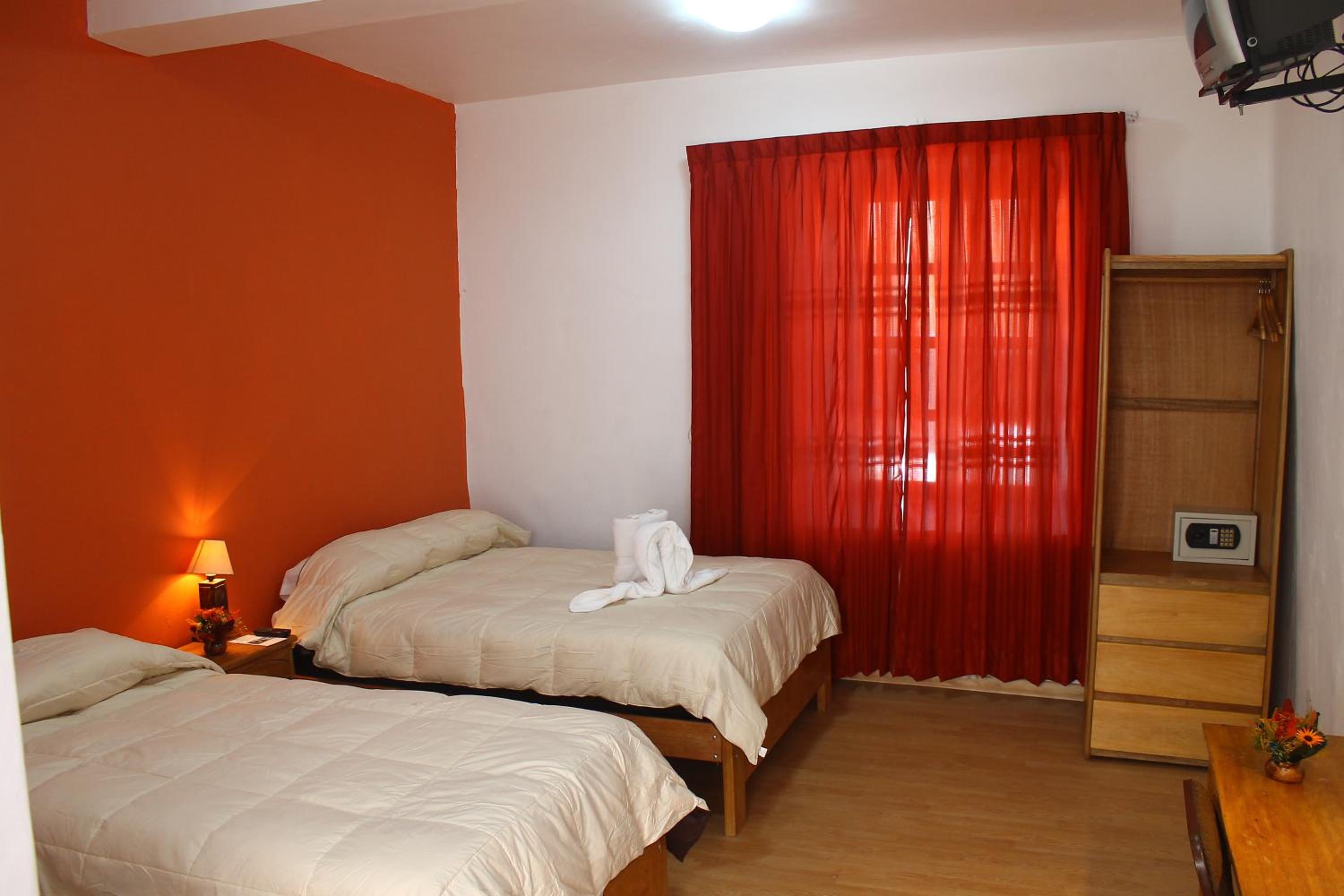 Triple Room with Private Bathroom photo 2