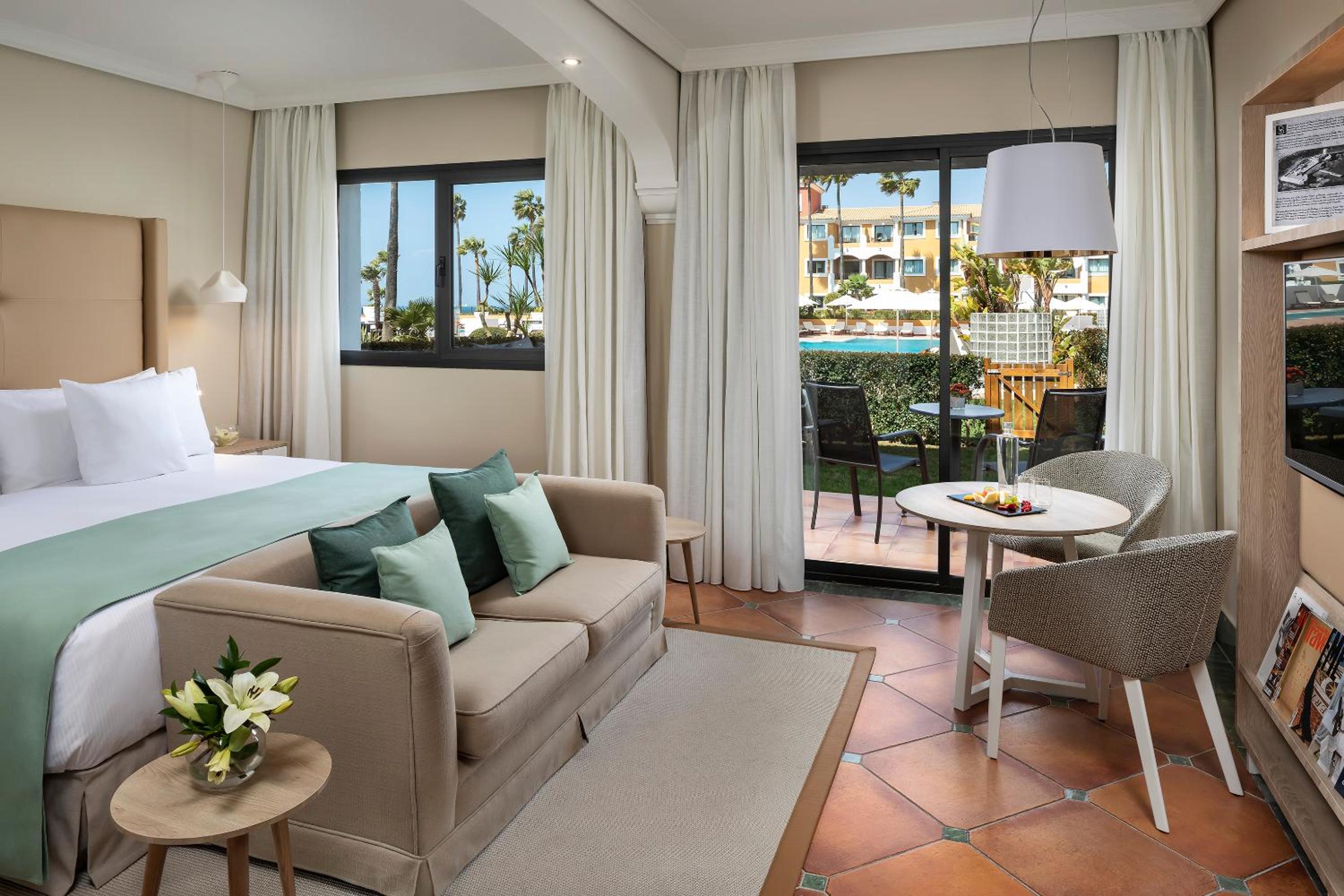 Premium Room with Pool Access and Private Garden - Photo 1