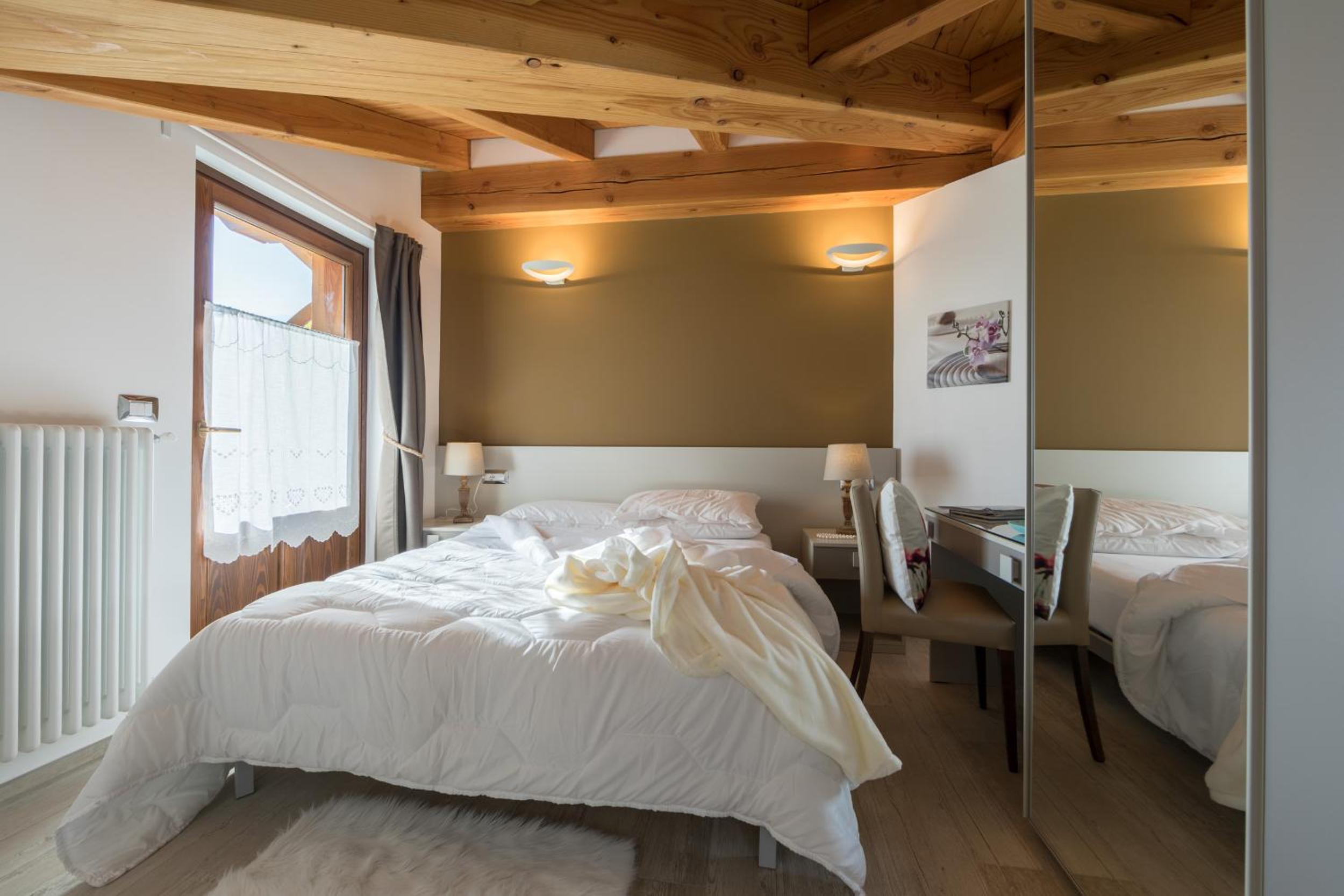 King Room with Mountain View photo 1