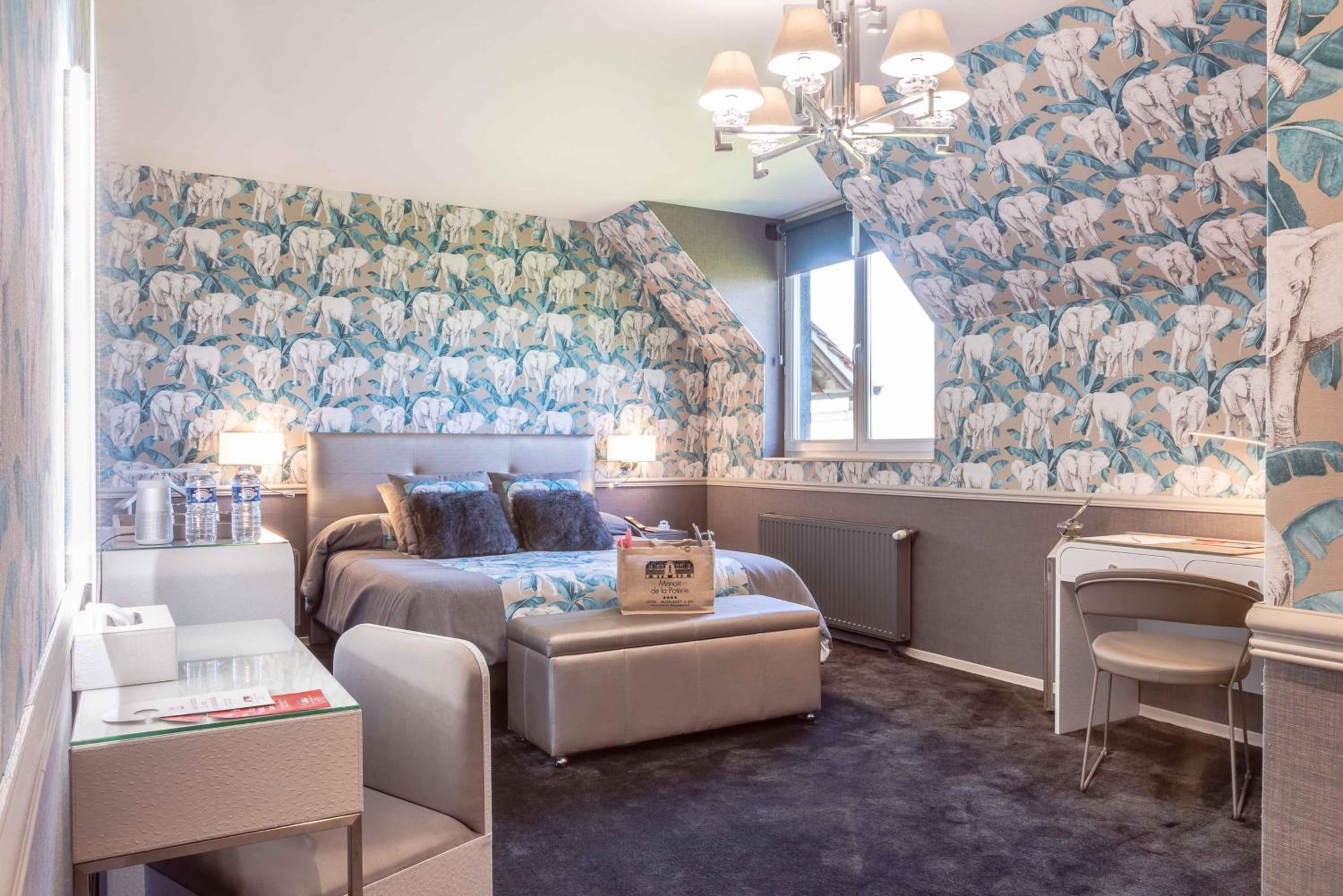 Suite with Spa Access - Photo 10