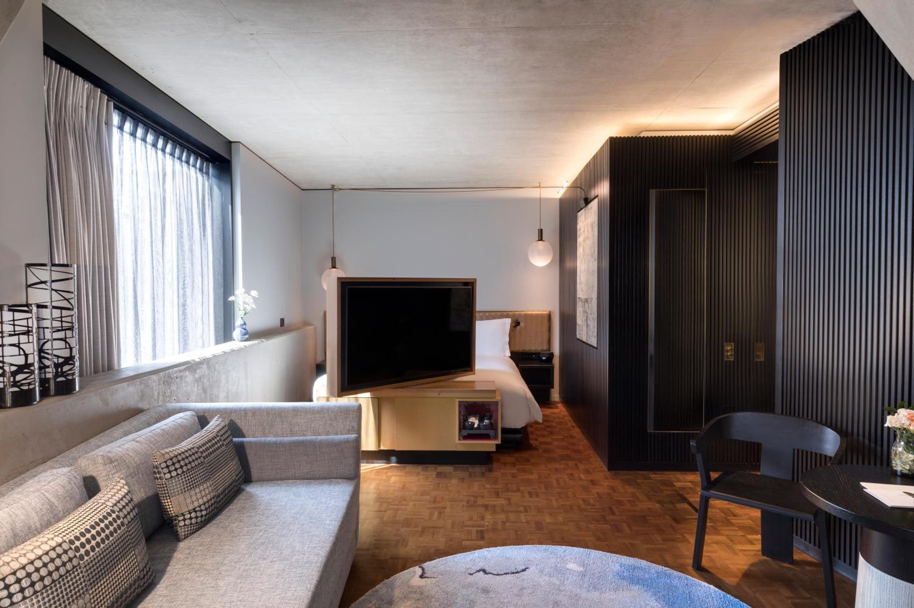 East End Balcony Suite