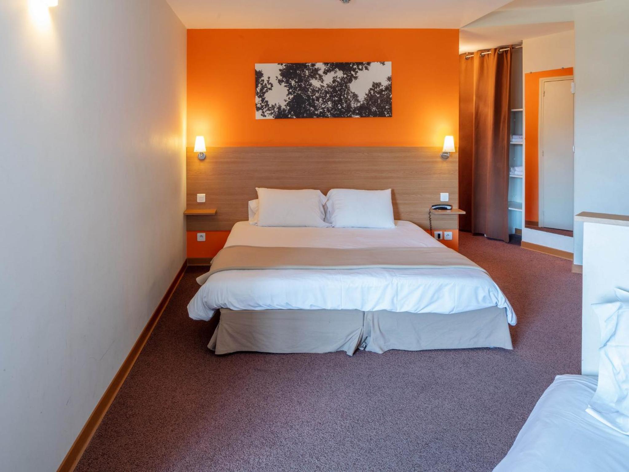 Privilege Triple Room - Pool Side - Photo 6