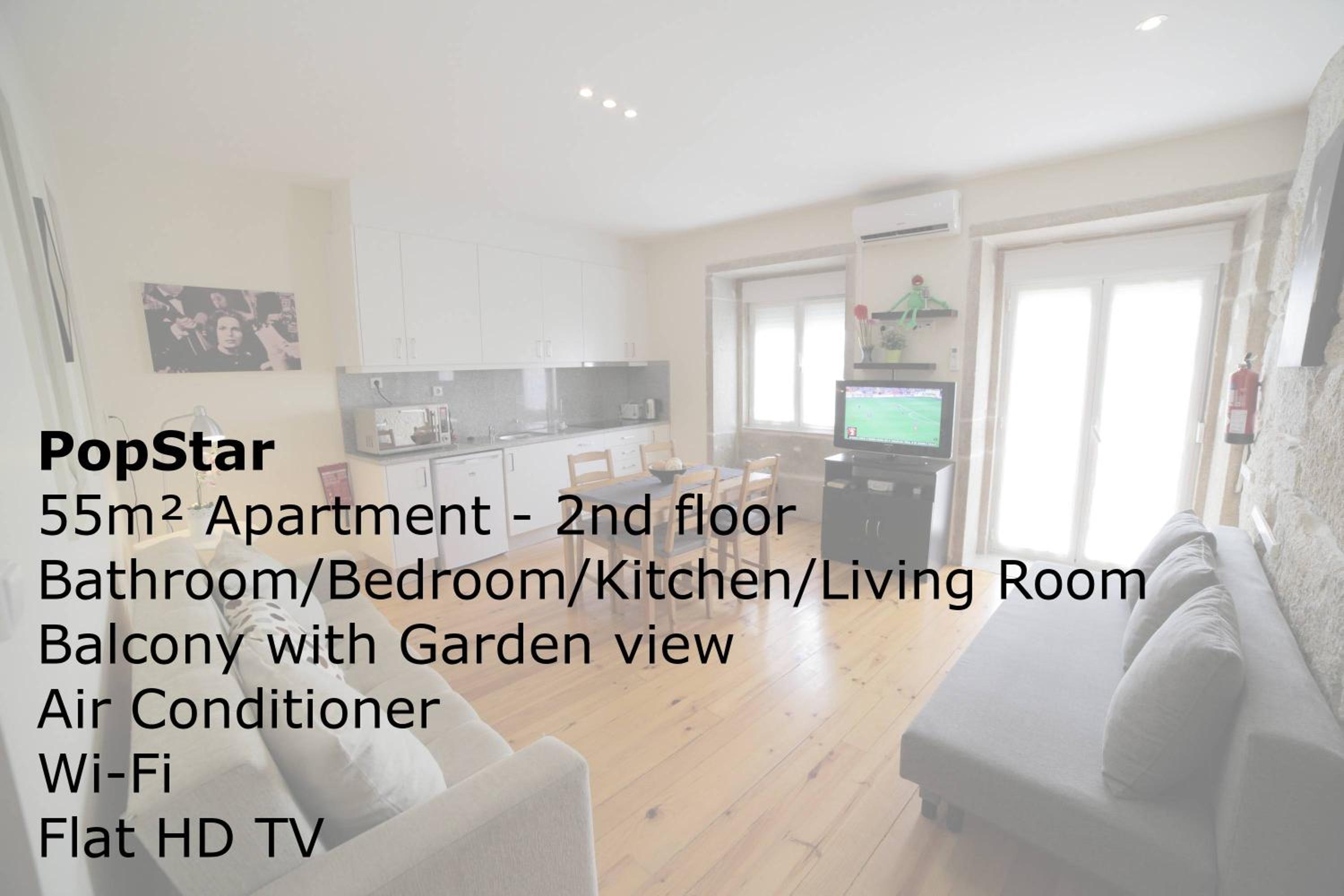 Apartment with Balcony - Photo 2