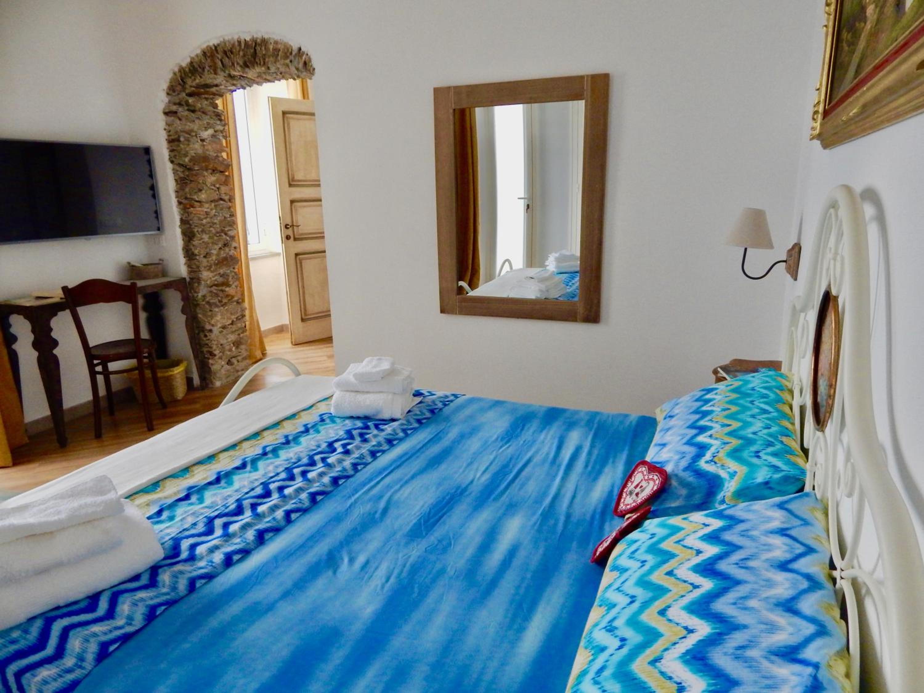 Junior Suite with Garden View - Photo 20