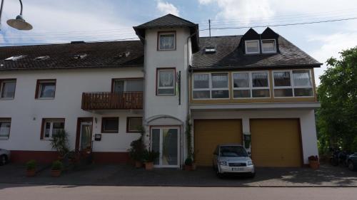 Apartment with Balcony photo 1