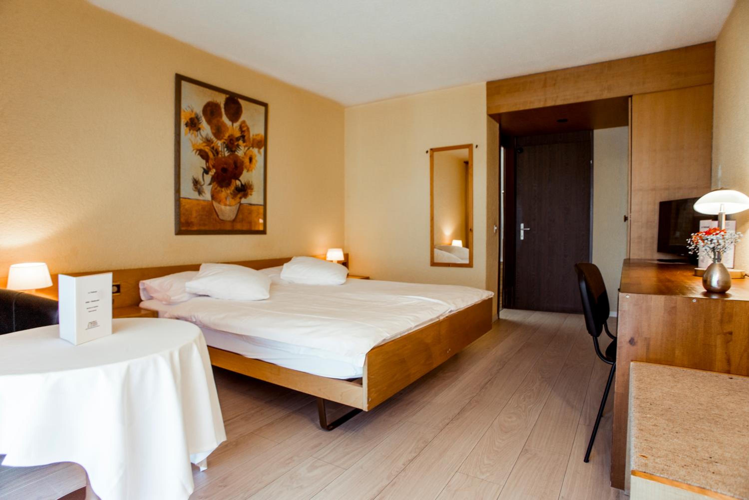 Double or Twin Room photo 3