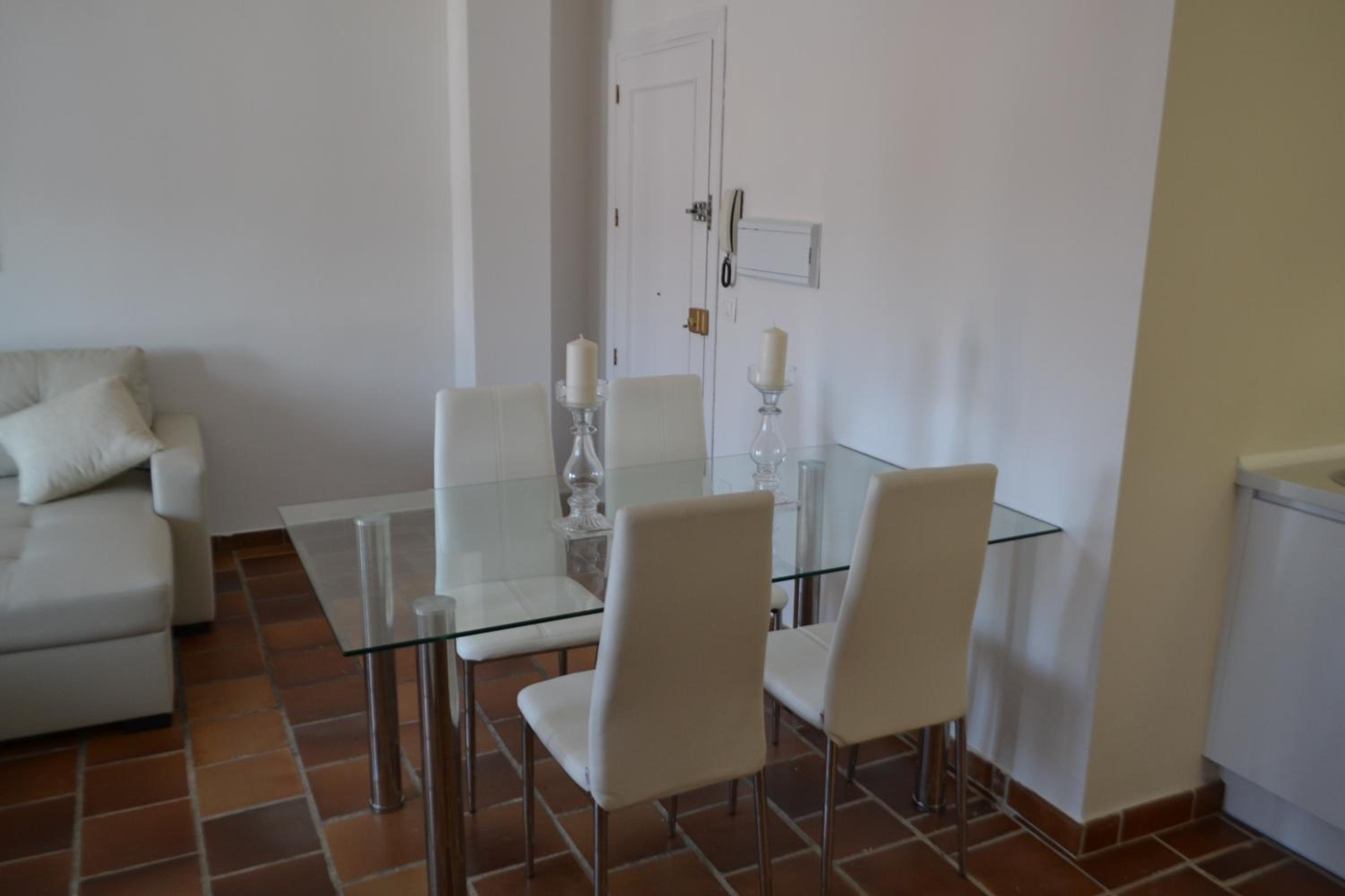 One-Bedroom Apartment - Photo 7