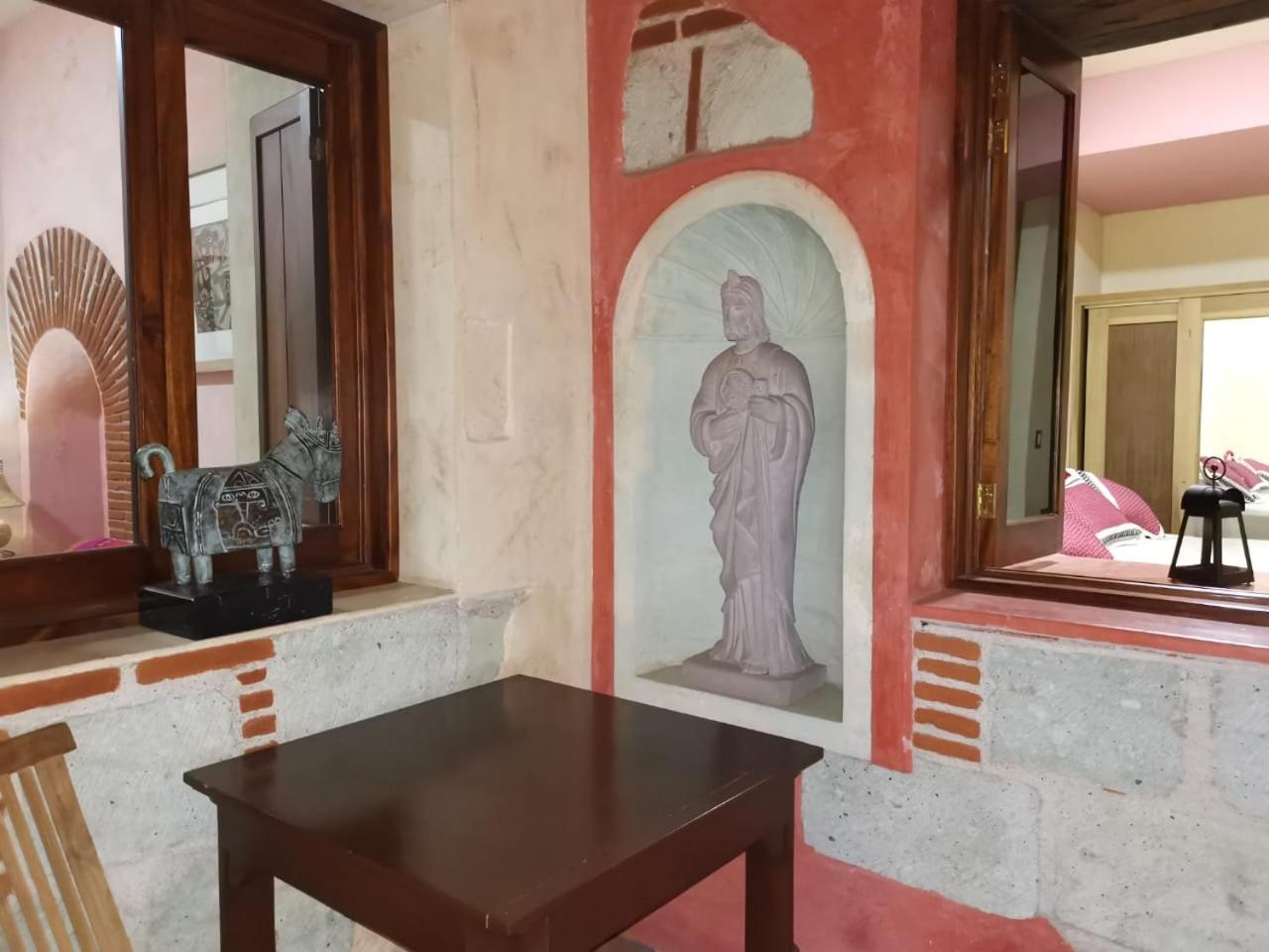 Deluxe Suite - Photo 3